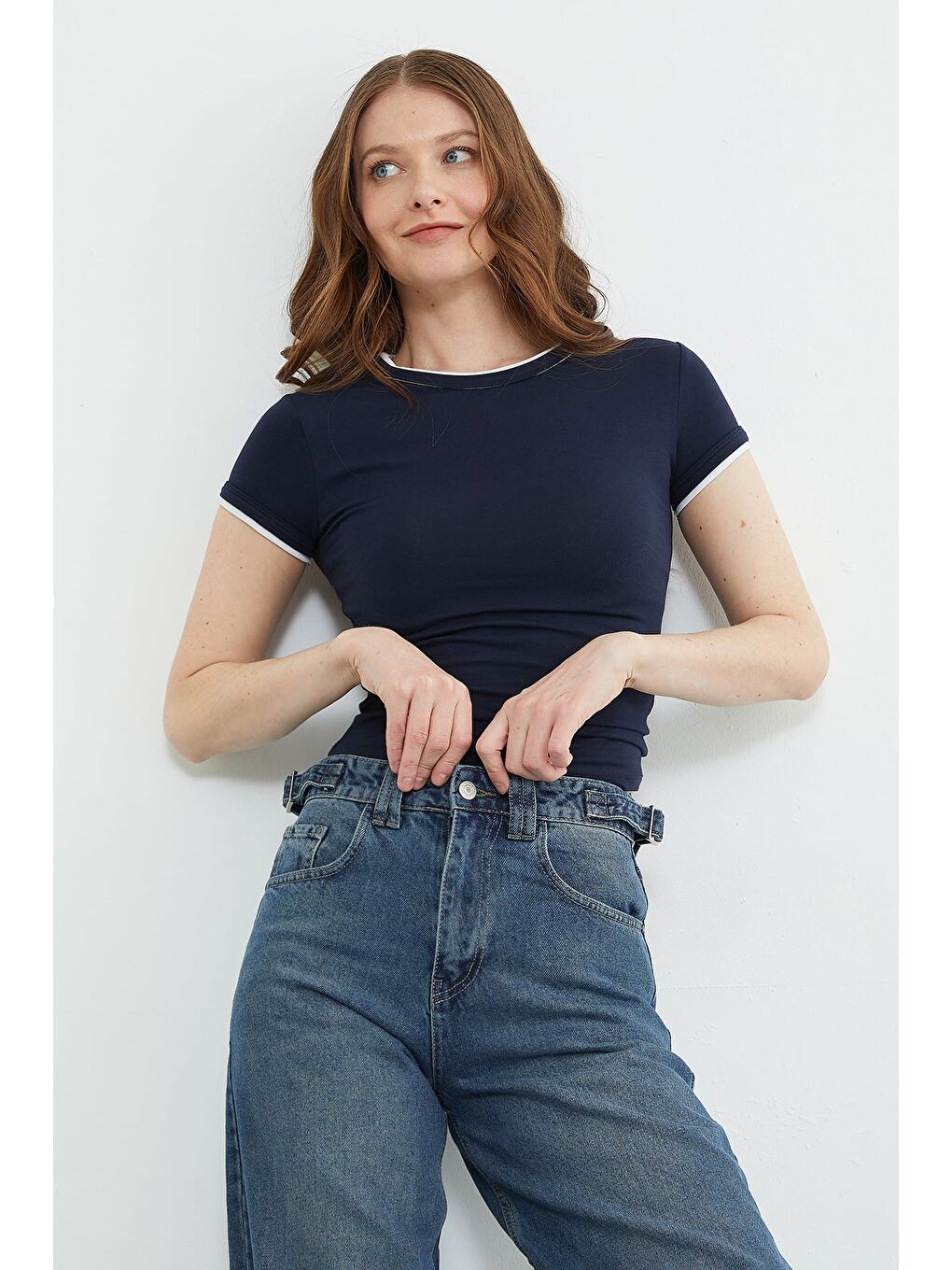 Lacivert Basic Bisiklet Yaka Biyeli Crop Tişört-4