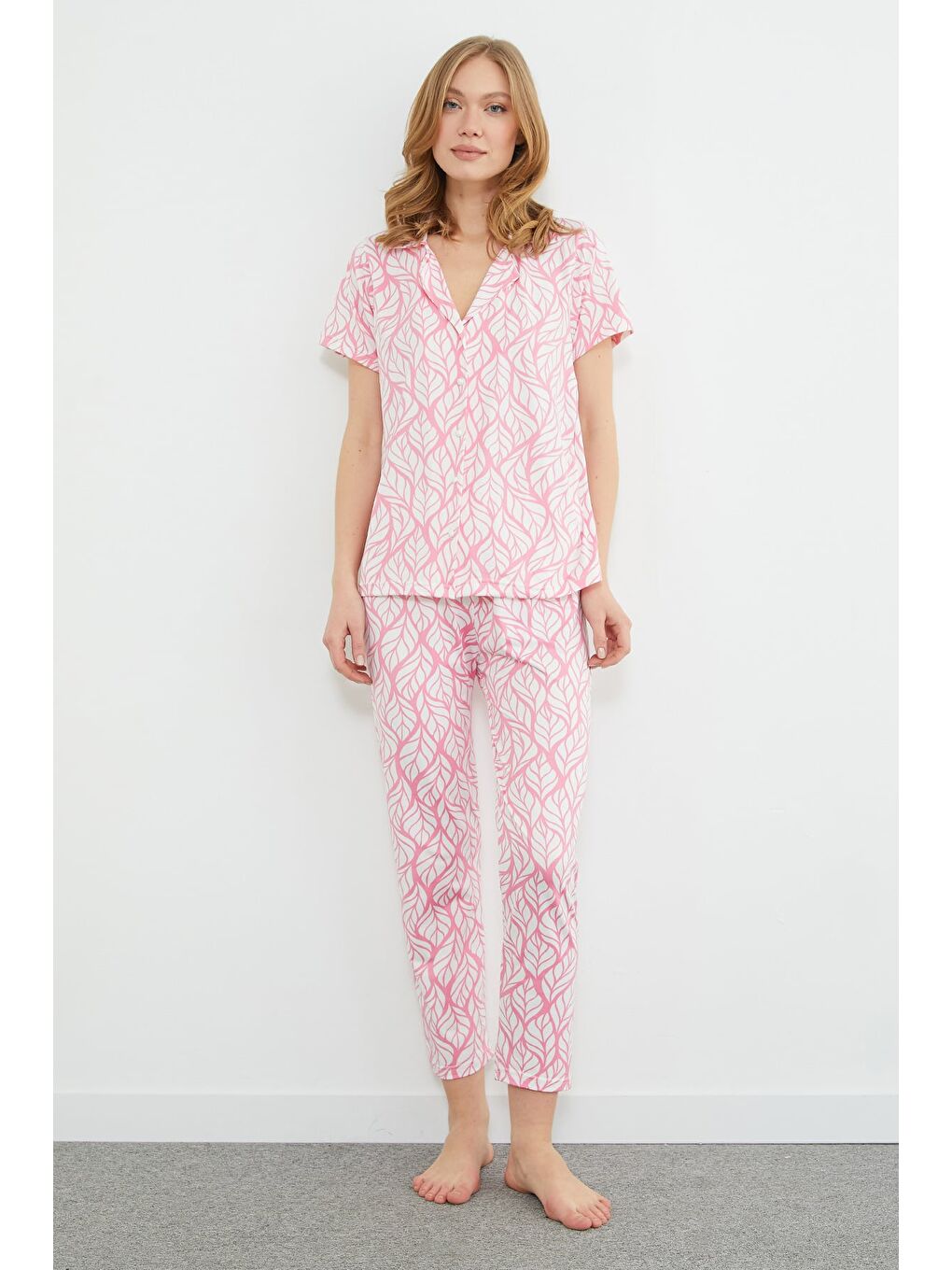 Pembe Çizgili Gömlek Yaka Düğmeli Pijama Takımı-3