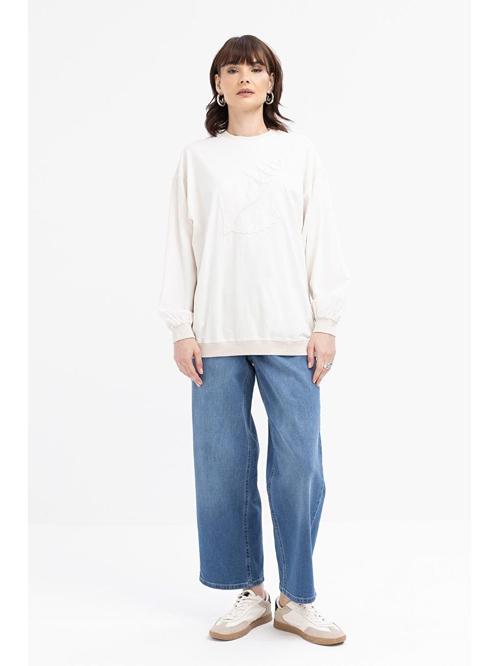 Bej Taş-Önü Nakış Detaylı Sweat-1