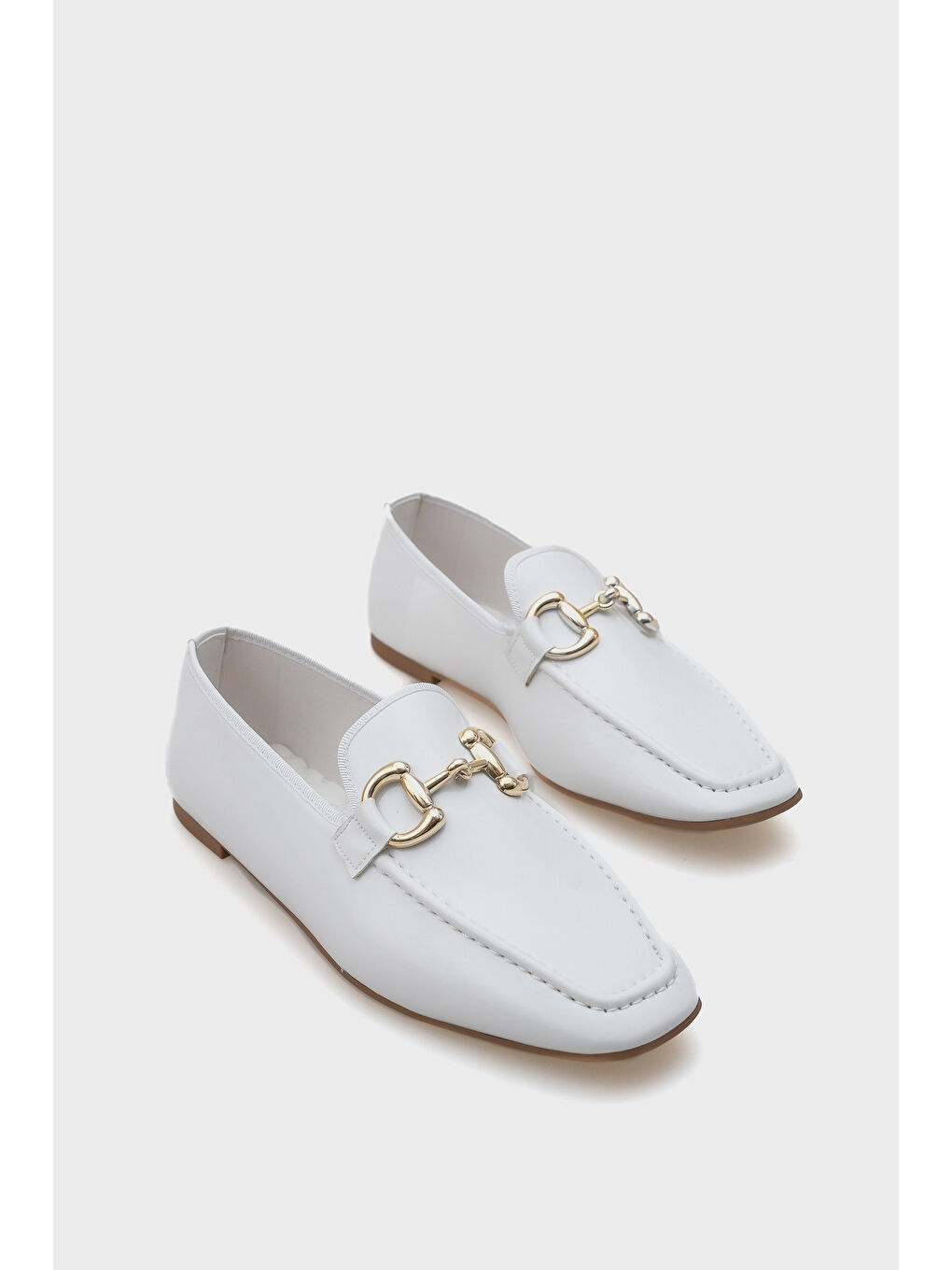 Beyaz Candi Metal Tokalı Kadın Loafer-1