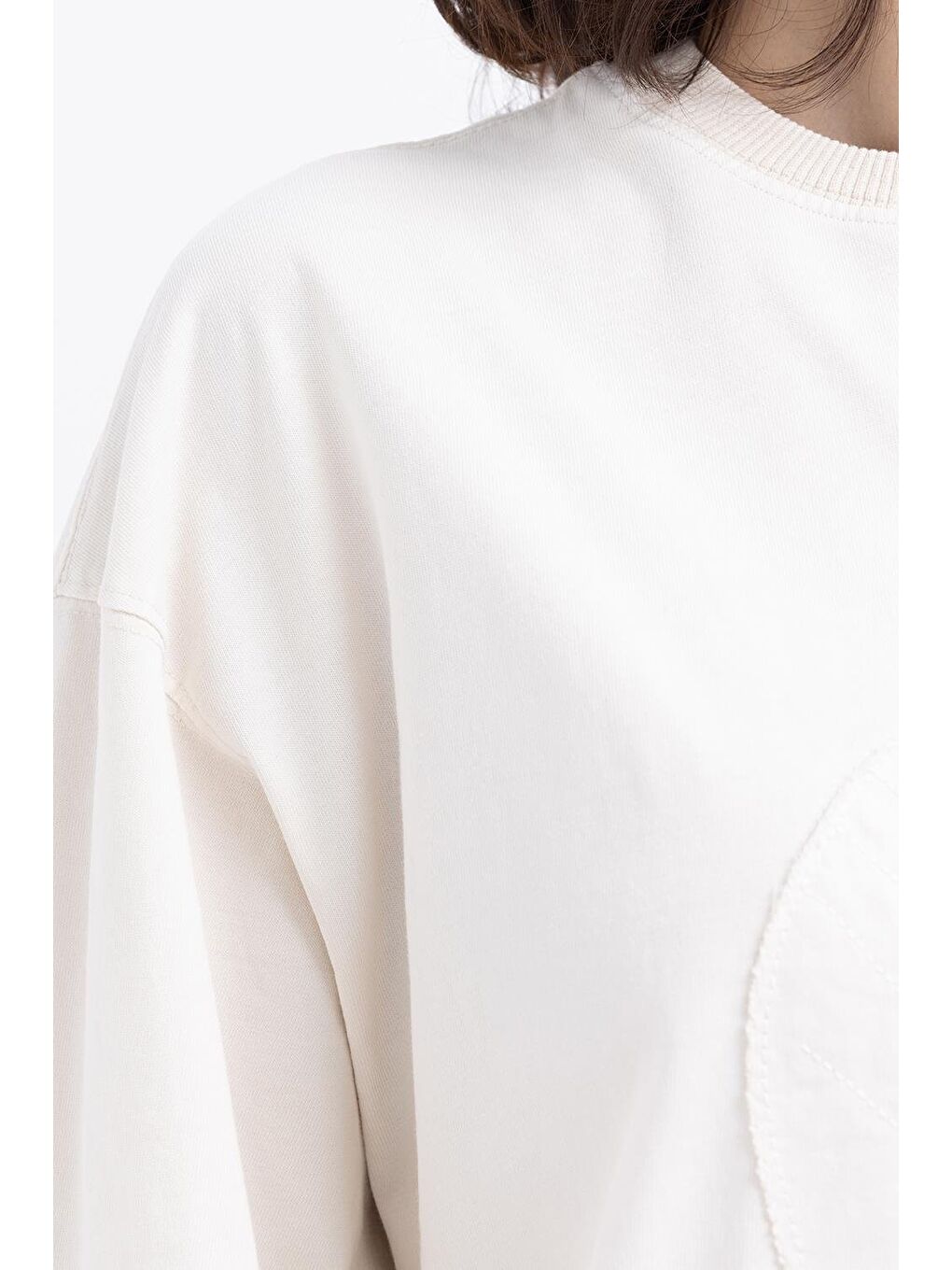 Bej Taş-Önü Nakış Detaylı Sweat-4