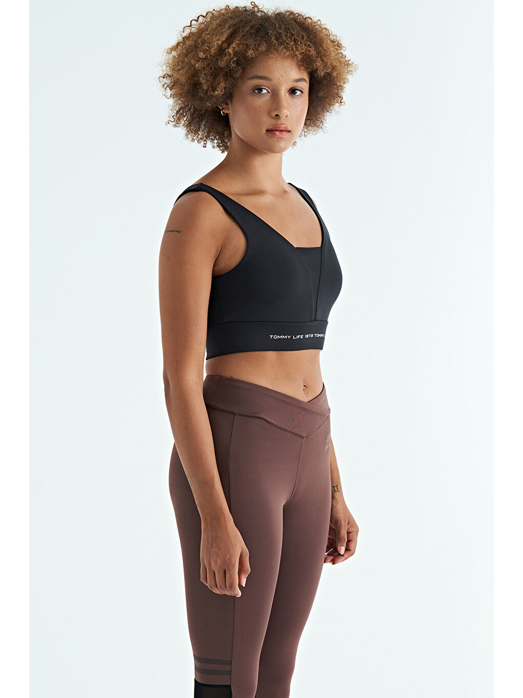 Siyah Yazı Baskılı Renk Bloklu Dar Kalıp Dalgıç Kumaş Kadın Büstiyer - 97271-3