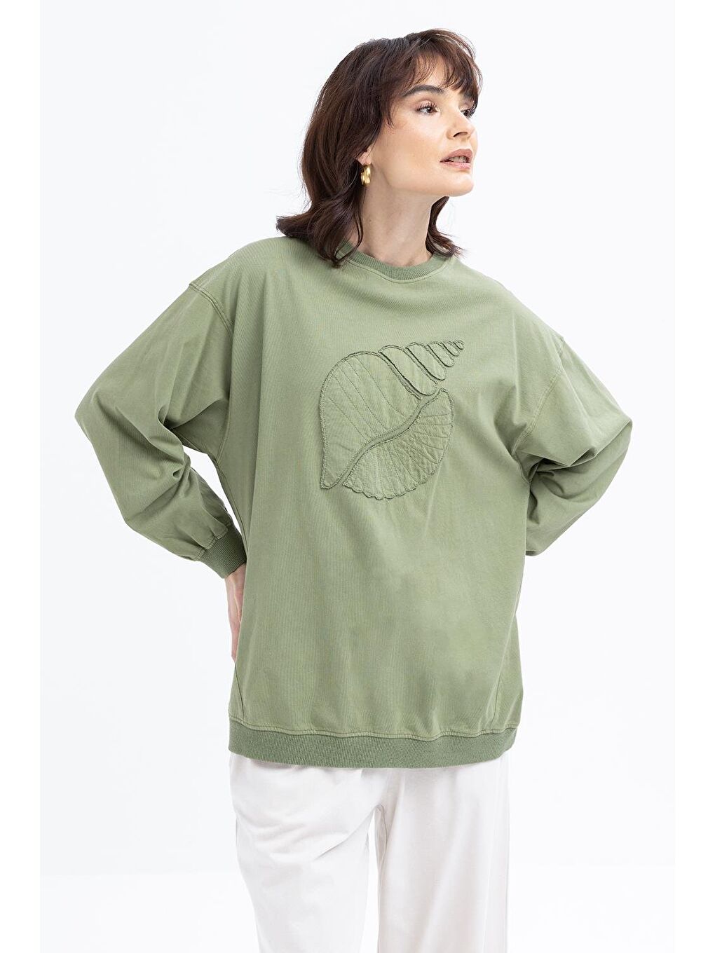 Haki-Önü Nakış Detaylı Sweat-4