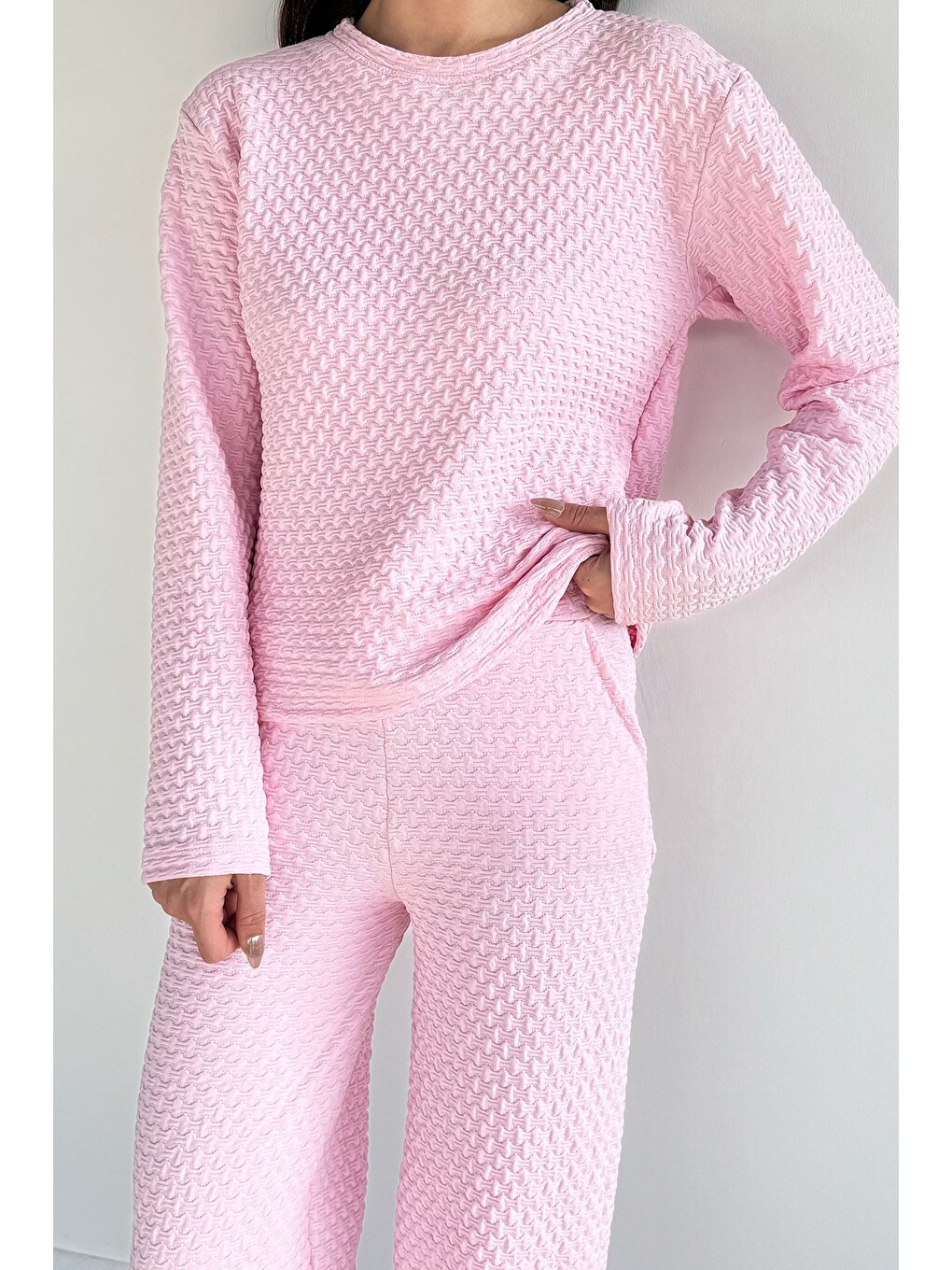 Pembe Kendinden Desenli Bluz Pantolon İkili Takım