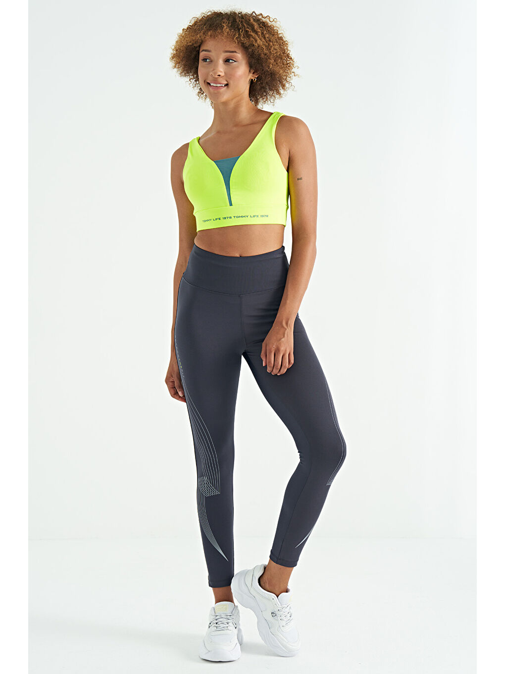 Neon Sarı Yazı Baskılı Renk Bloklu Dar Kalıp Dalgıç Kumaş Kadın Büstiyer - 97271-3