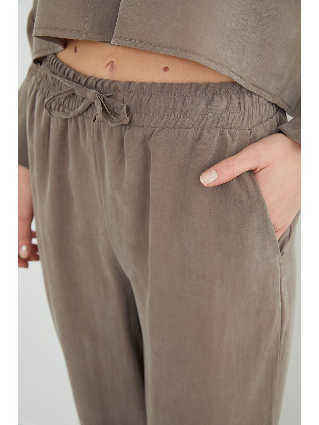 Bej Beli Lastikli Cepli Lyocell Kumaş Pantolon-4