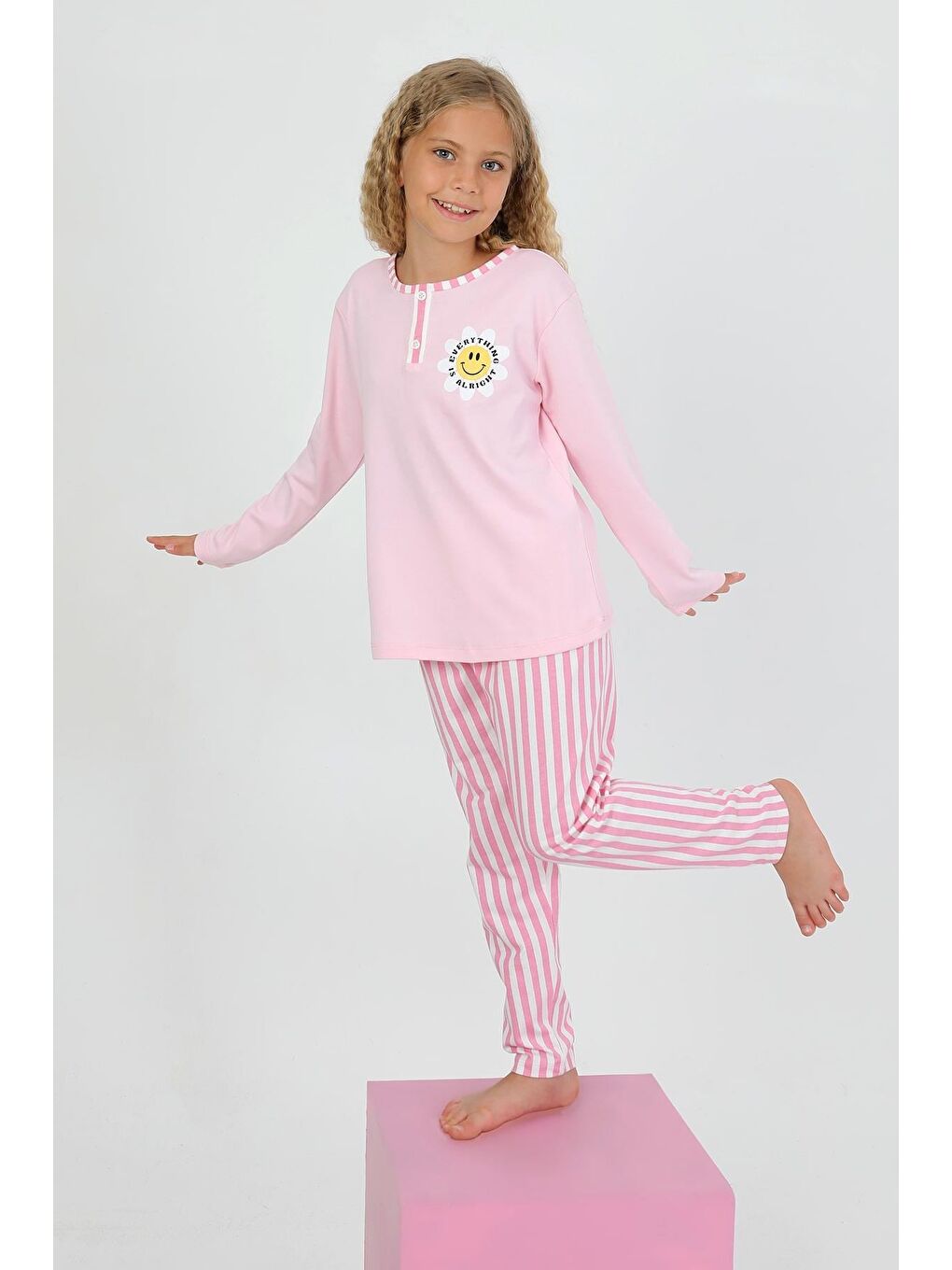 Pembe Kız Çocuk Uzun Kollu %100 Pamuklu Düğme Detaylı Pijama Takımı Alright-5