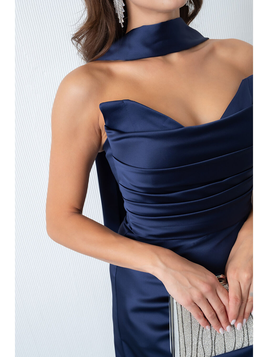 Kadın Lacivert Şal Yaka Saten Uzun Abiye Elbise-2