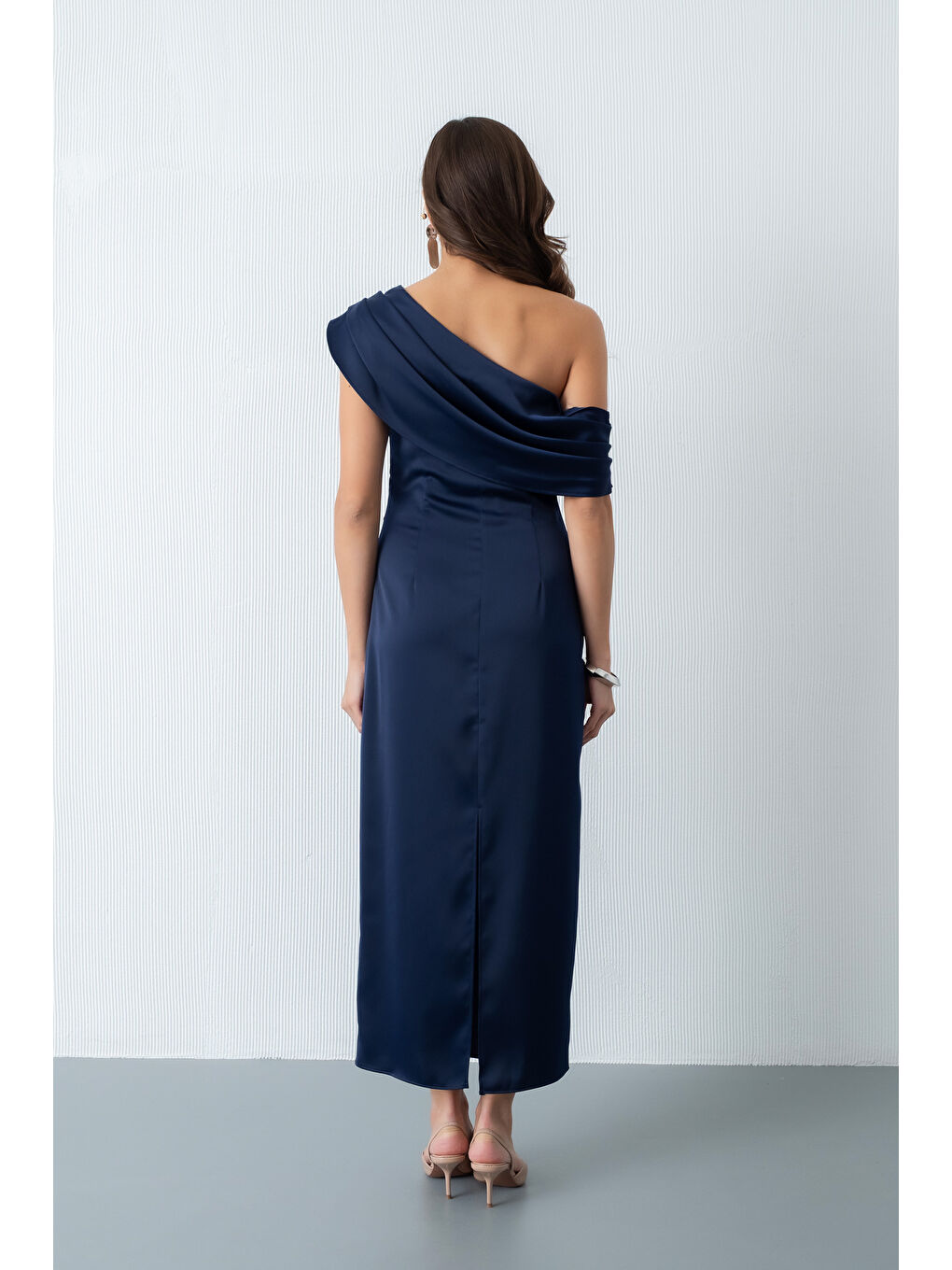 Kadın Lacivert Degaje Yaka Saten Elbise-4