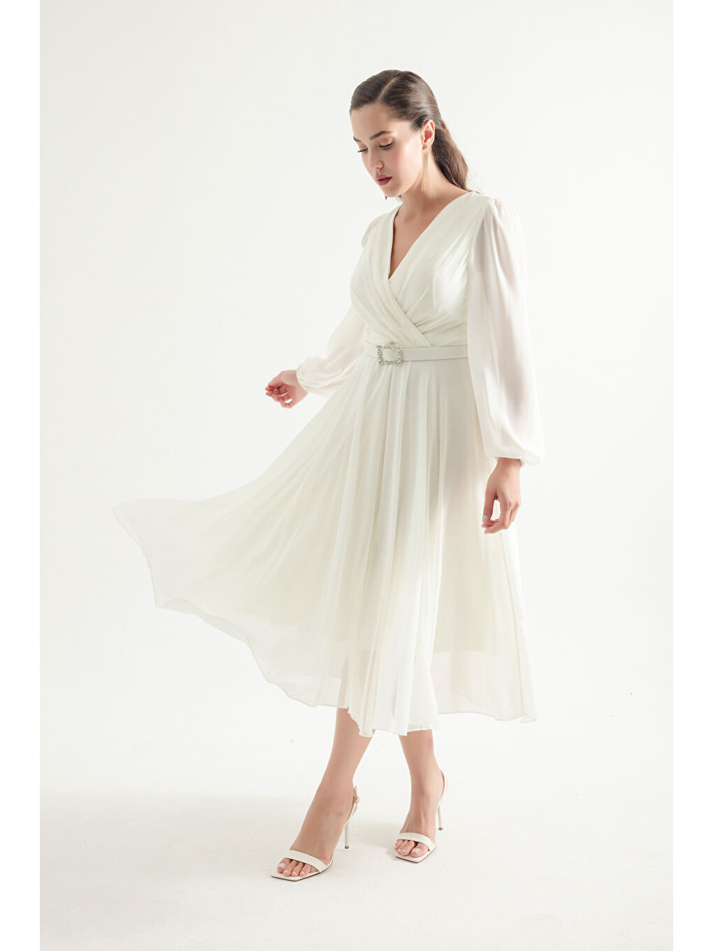 Kadın Beyaz Kemerli Midi Şifon Abiye Elbise