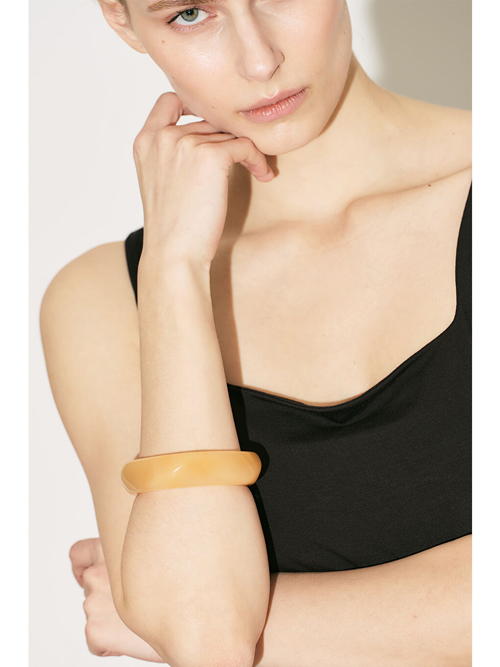 Bej Vanılya Akrilik Bileklik Vanilya-1