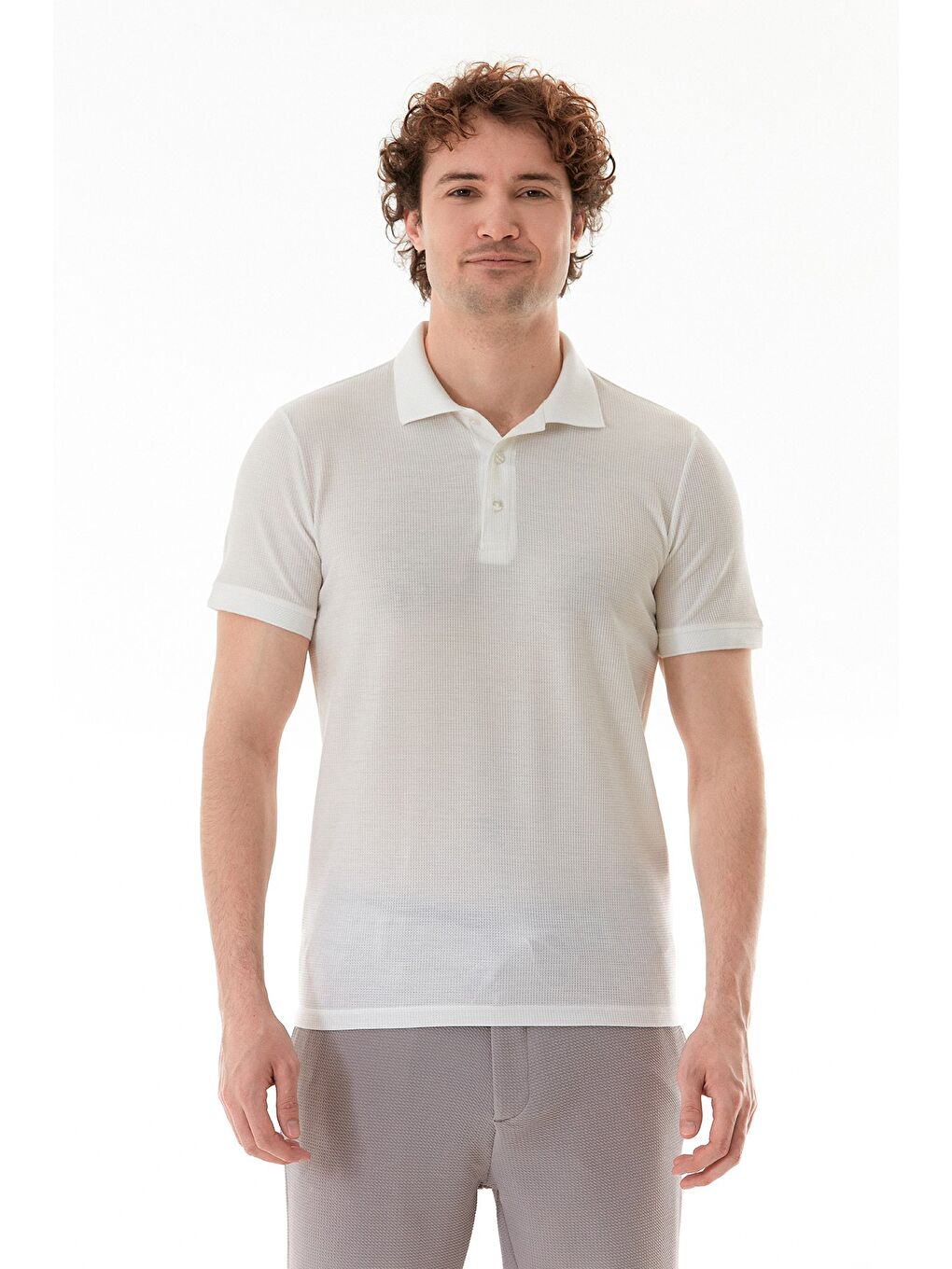 Ekru Geometrik Desen Polo Yaka Büyük Beden Tişört-1