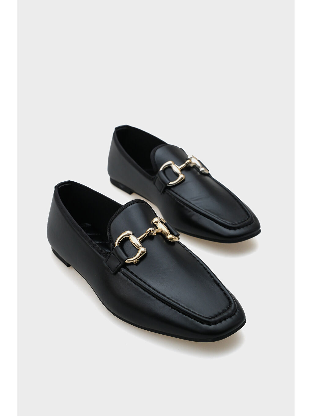 Siyah Candi Metal Tokalı Kadın Loafer-1