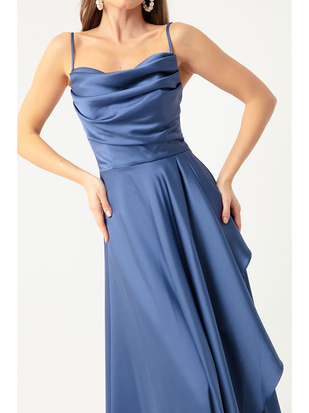 Kadın İndigo Volanlı Yırtmaçlı Saten Midi Boy Abiye & Mezuniyet Elbisesi-3