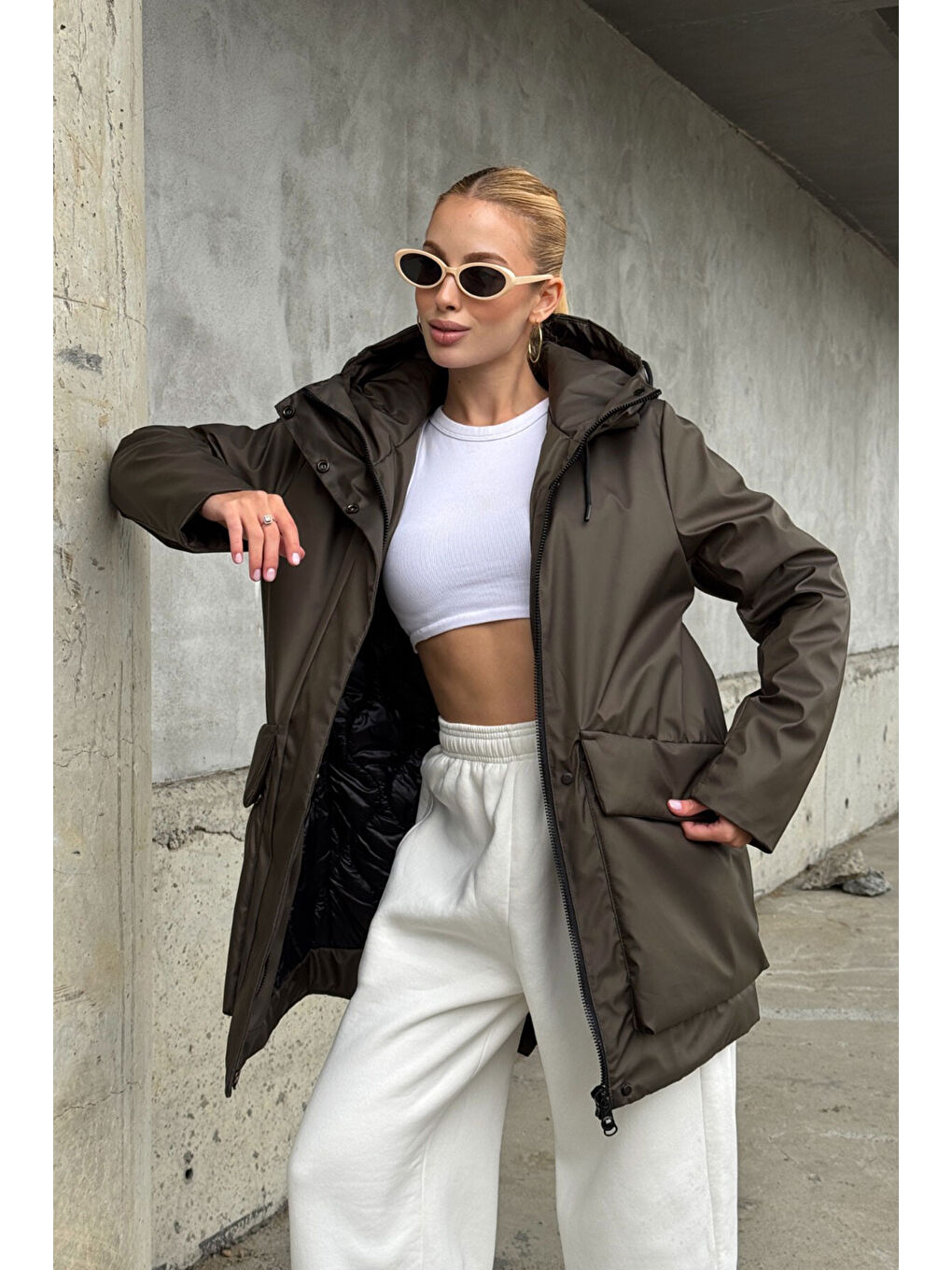 Kahverengi Geniş Cepli Kapüşonlu Uzun Mont Kahve-1