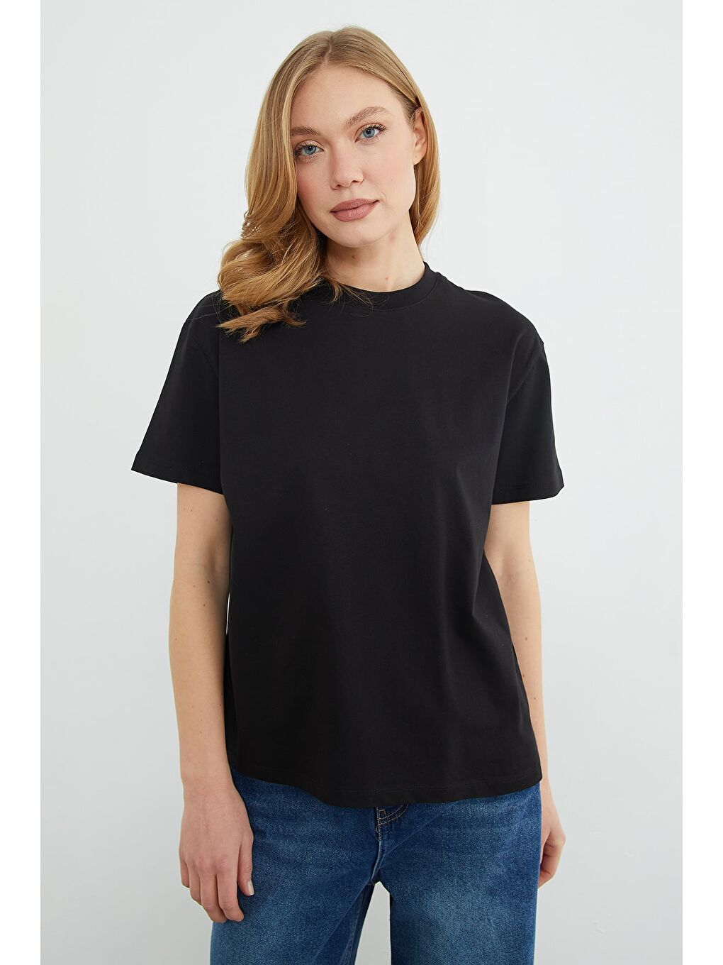 Siyah Basic Bisiklet Yaka Oversize Tişört