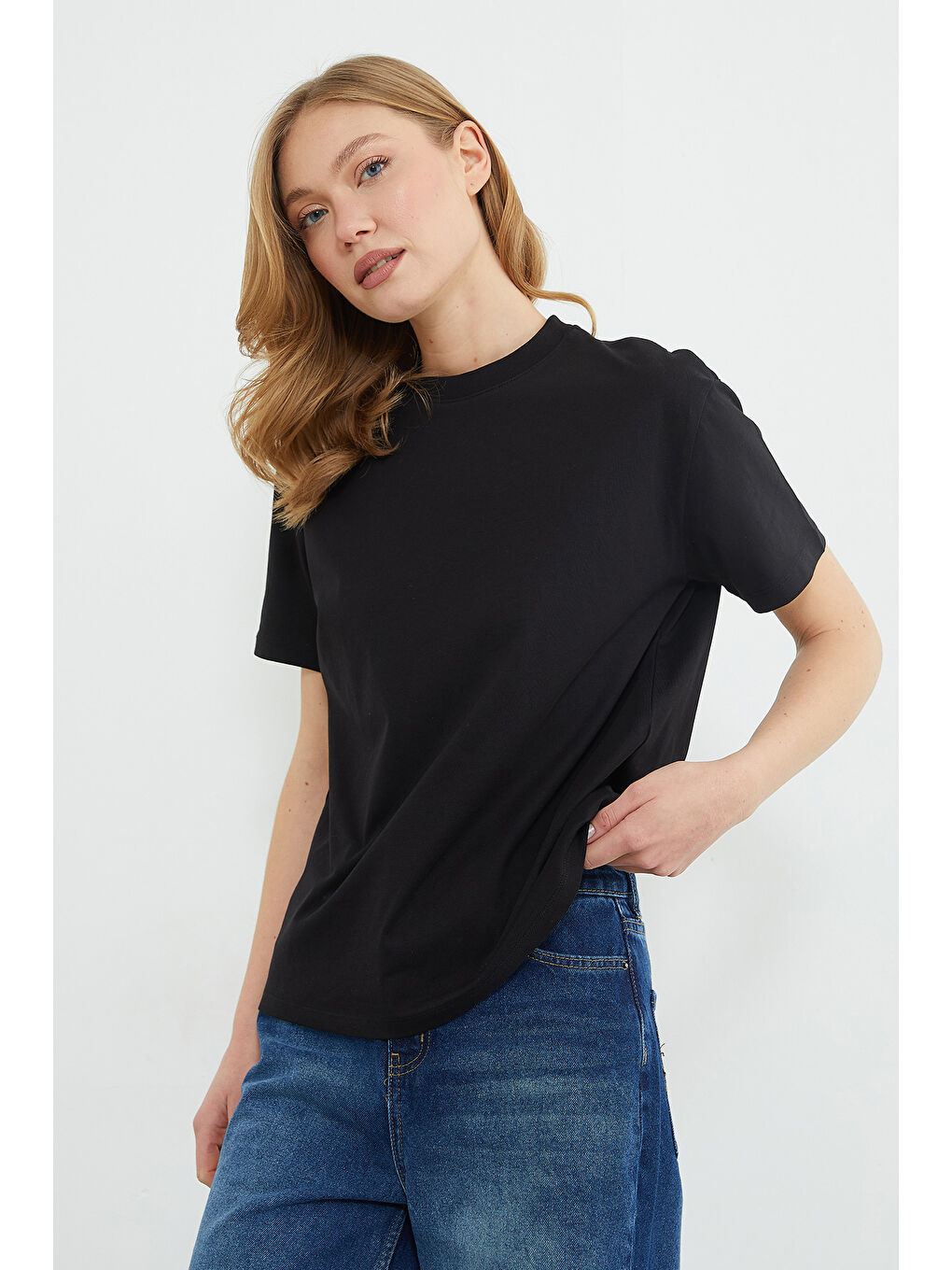 Siyah Basic Bisiklet Yaka Oversize Tişört-4