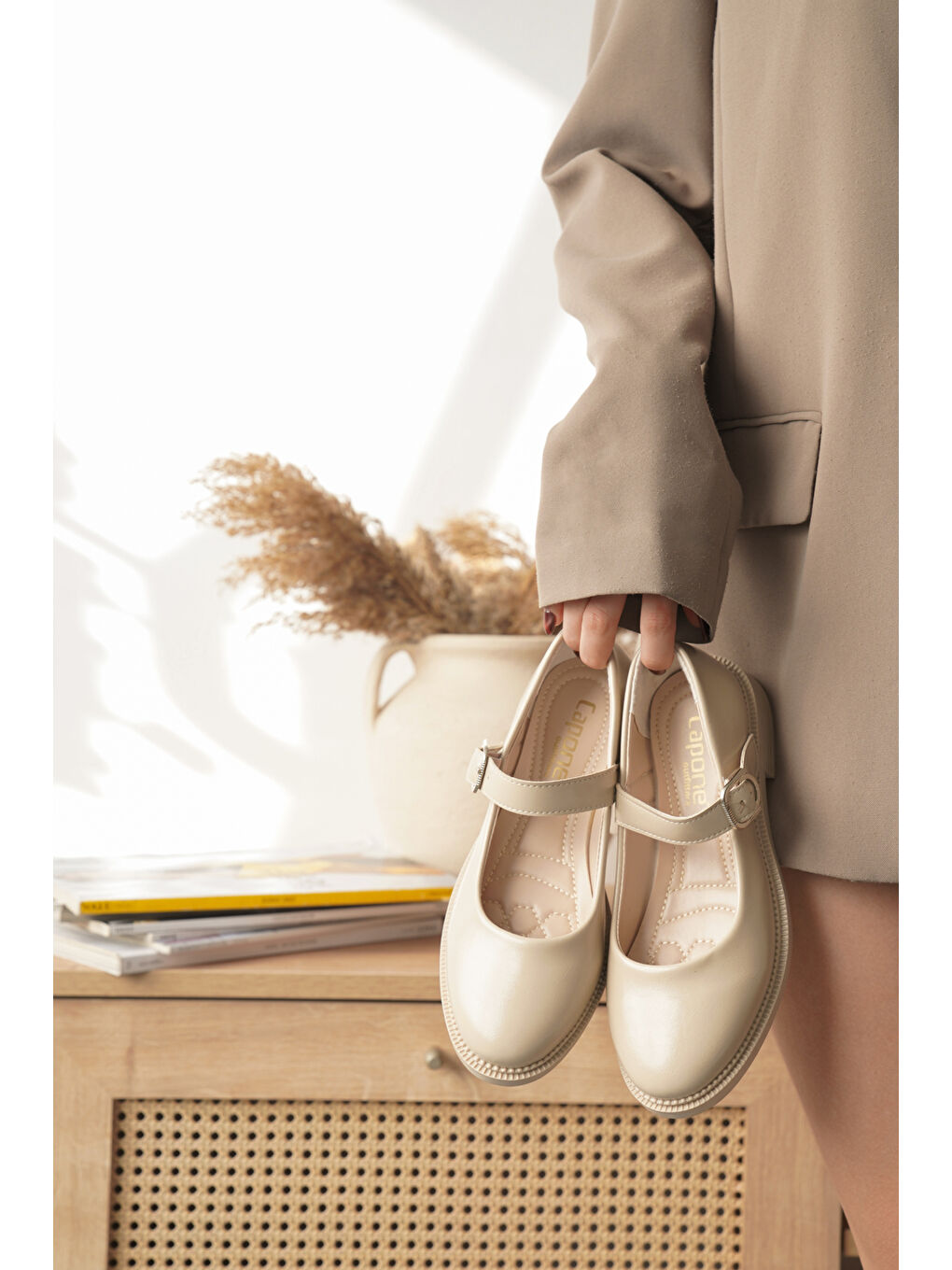 Bej Cayla MJ Yandan Tokalı Kadın Ayakkabı-1