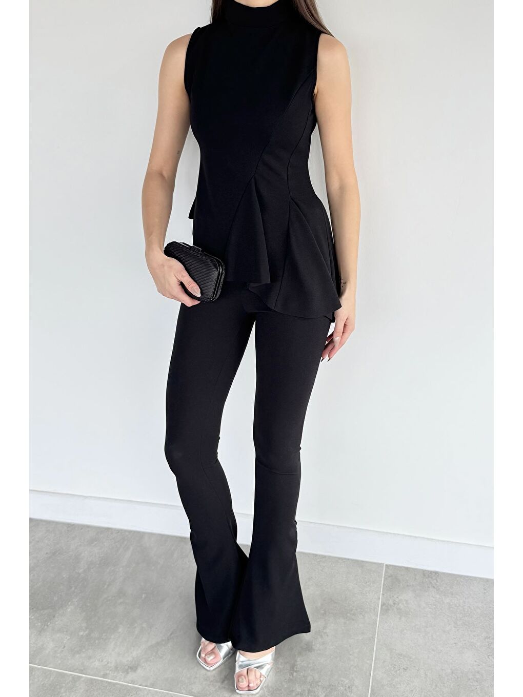 Siyah Kadın Dik Yaka Bluz Bel Lastikli Paça Büzgülü Pantolon İkili Takım-1