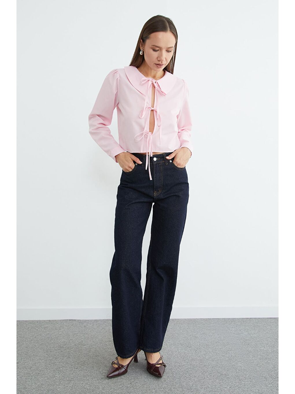 Pembe Önden Bağlamalı Bebe Yaka Crop Bluz-3