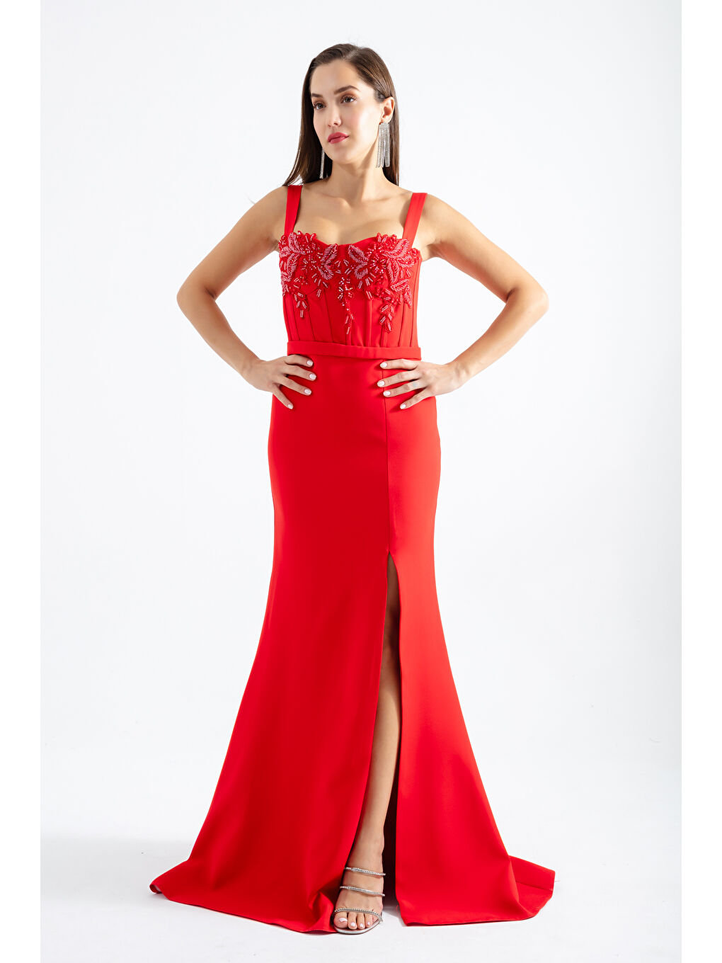 Kadın Kırmızı Taşlı Balen Korse Yırtmaçlı Uzun Abiye-3