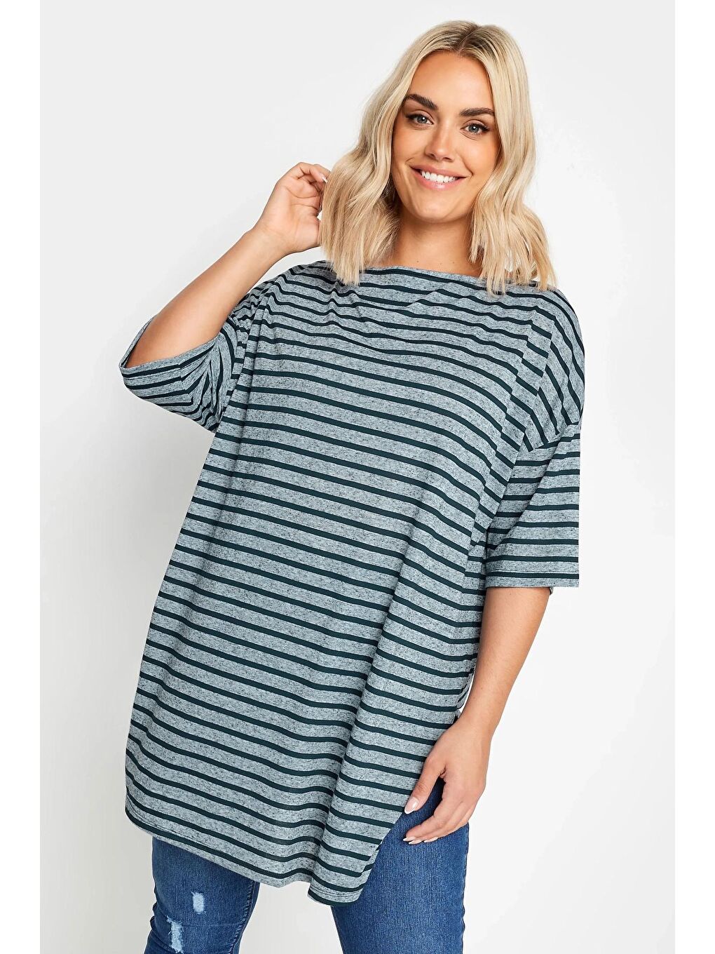 Stil Diva Mavi Büyük Beden Kayık Yaka Yarım Kollu Yırtmaç Detaylı Oversize T-shirt 303216