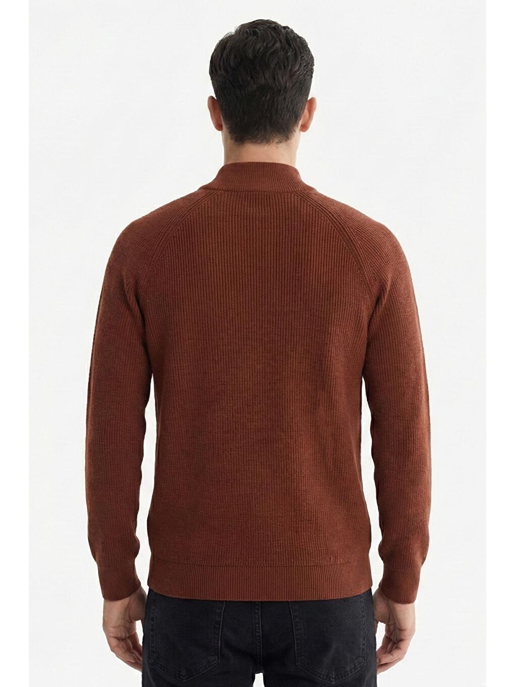 Kahverengi Kiremit Slim Fit Dokulu Fermuarlı Yarım Balıkçı Yaka Erkek Triko Kazak-1