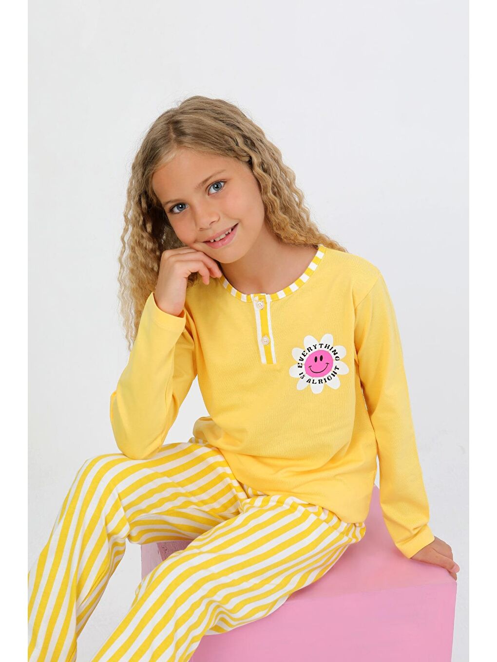 Sarı Kız Çocuk Uzun Kollu %100 Pamuklu Düğme Detaylı Pijama Takımı Alright-1