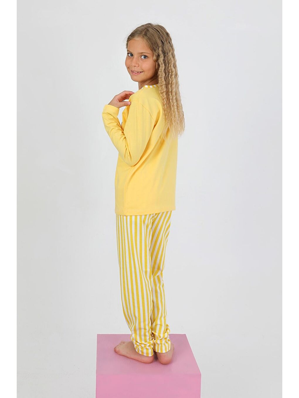 Sarı Kız Çocuk Uzun Kollu %100 Pamuklu Düğme Detaylı Pijama Takımı Alright-4