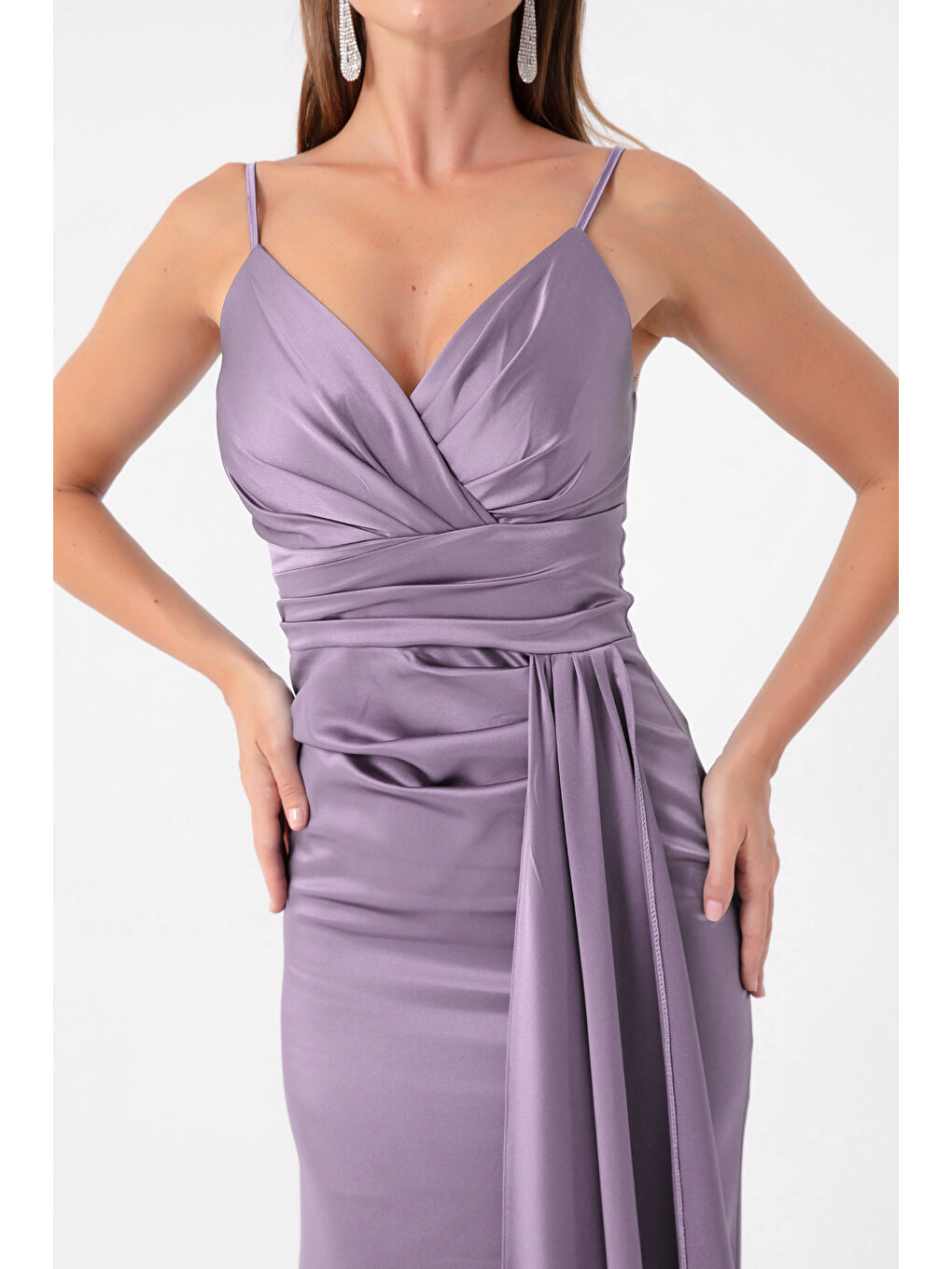 Kadın Lila Askılı Uzun Saten Abiye Elbise & Mezuniyet Elbisesi-3