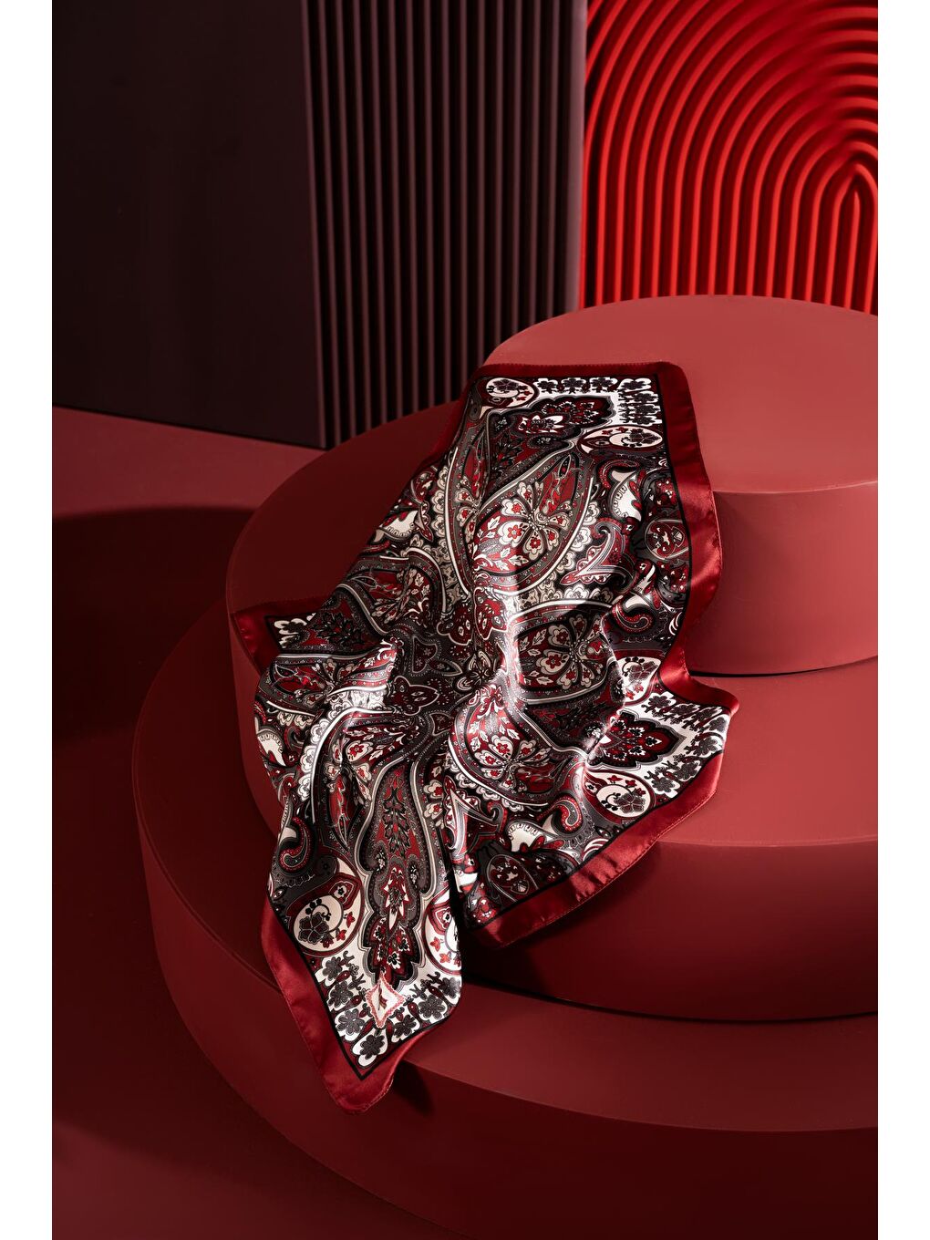 Bordo Kadın Etnik Desenli 55*55 cm Bandana & Fular