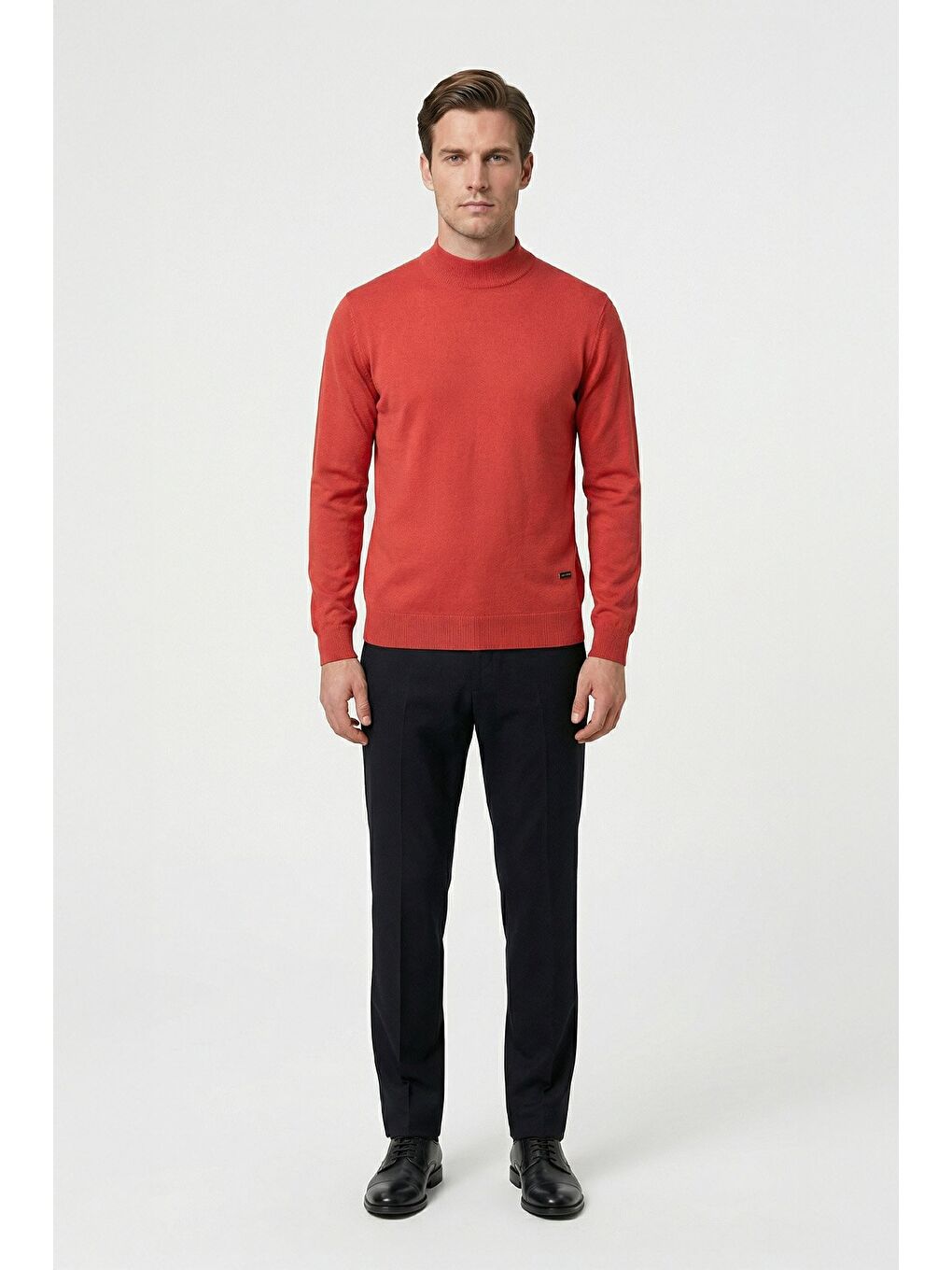 Kırmızı Standart Fit Nar Çiçeği Yün Karışımlı Yarım Balıkçı Yaka Düz Desen Triko Kazak-1