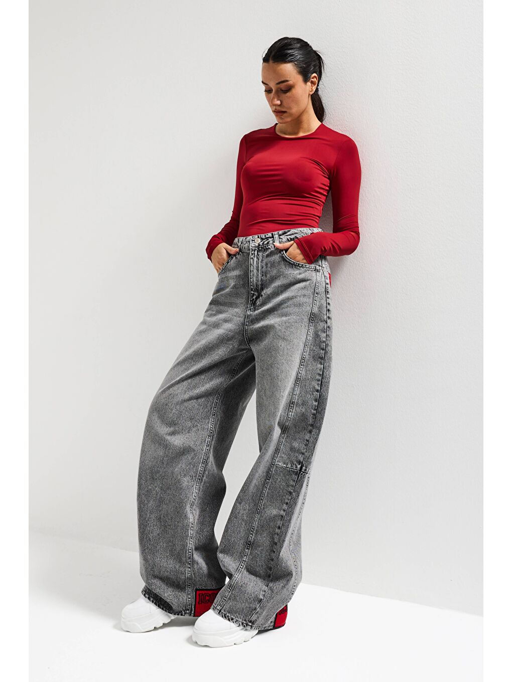 Kadın Gri Renk 4s6-13 Mega Baggy Fit Paça ve Cep Detaylı Özel Tasarım Denim Jean