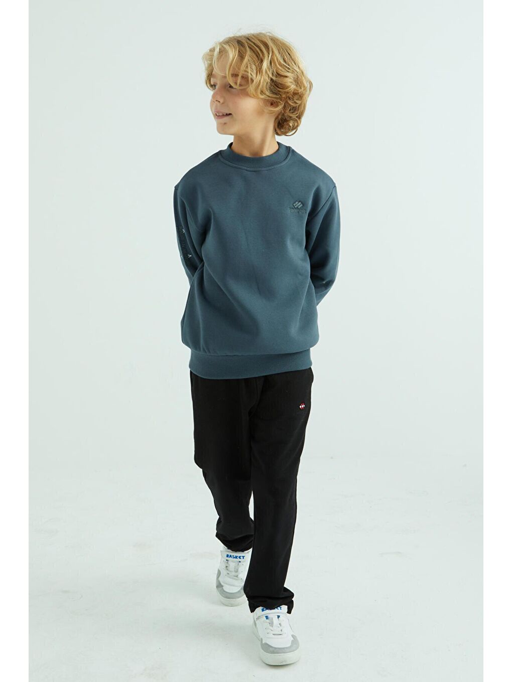 Orman Yeşili Basic Bisiklet Yaka Standart Kalıp Erkek Çocuk Sweatshirt  - 10990-3