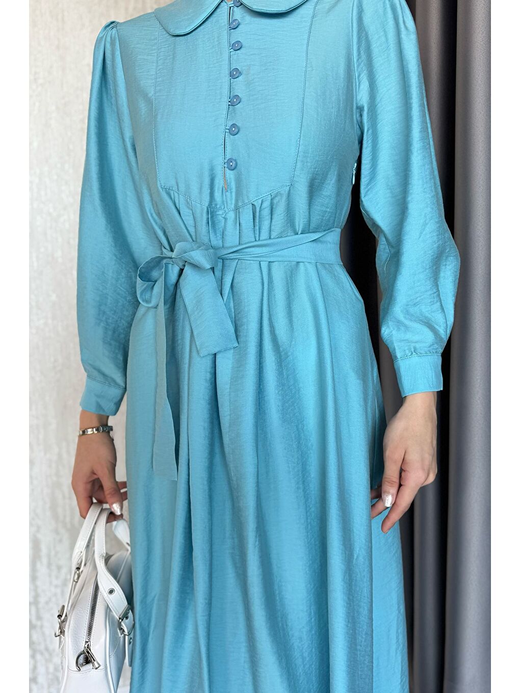 İndigo Bebe Yaka Ön Düğme Detaylı Pileli Kuşaklı Tesettür Elbise-4