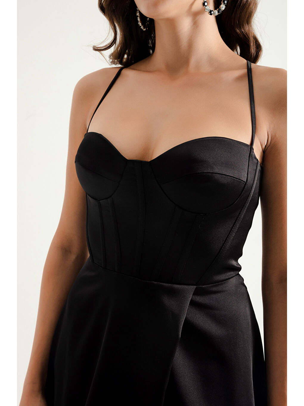 Kadın Siyah Askılı Uzun Saten Abiye Elbise-3