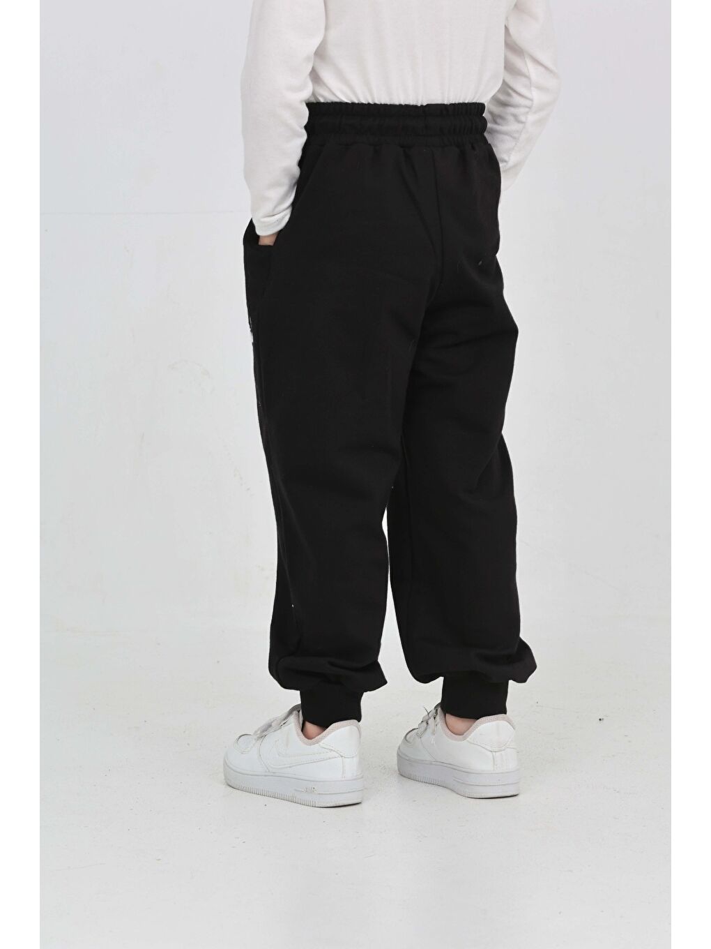 Siyah Erkek Çocuk 98 Nakışlı Eşofman Alt-5