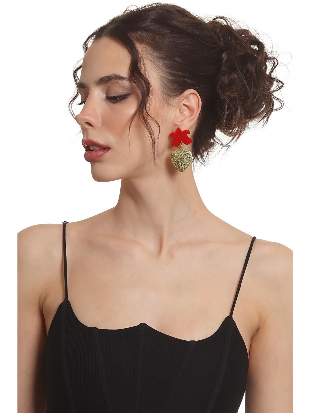 Karışık Kadın Altın Renk Lak Kaplama Çivili Model Aşkın Ateşi Tasarım Küpe-4