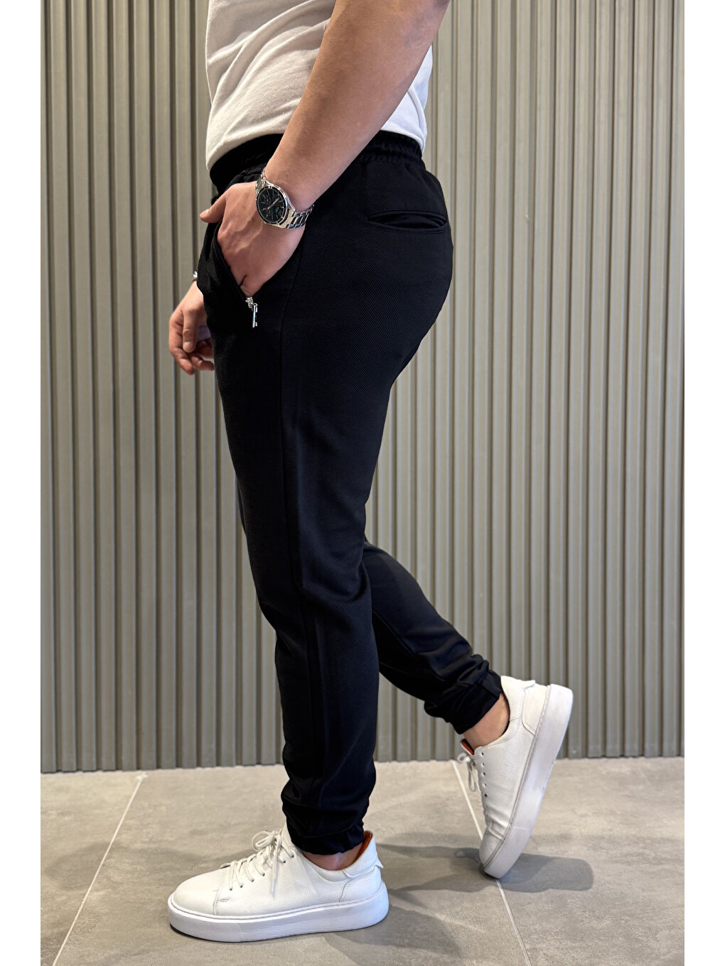 Siyah Paça Lastikli Jogger Erkek Pantolon-1