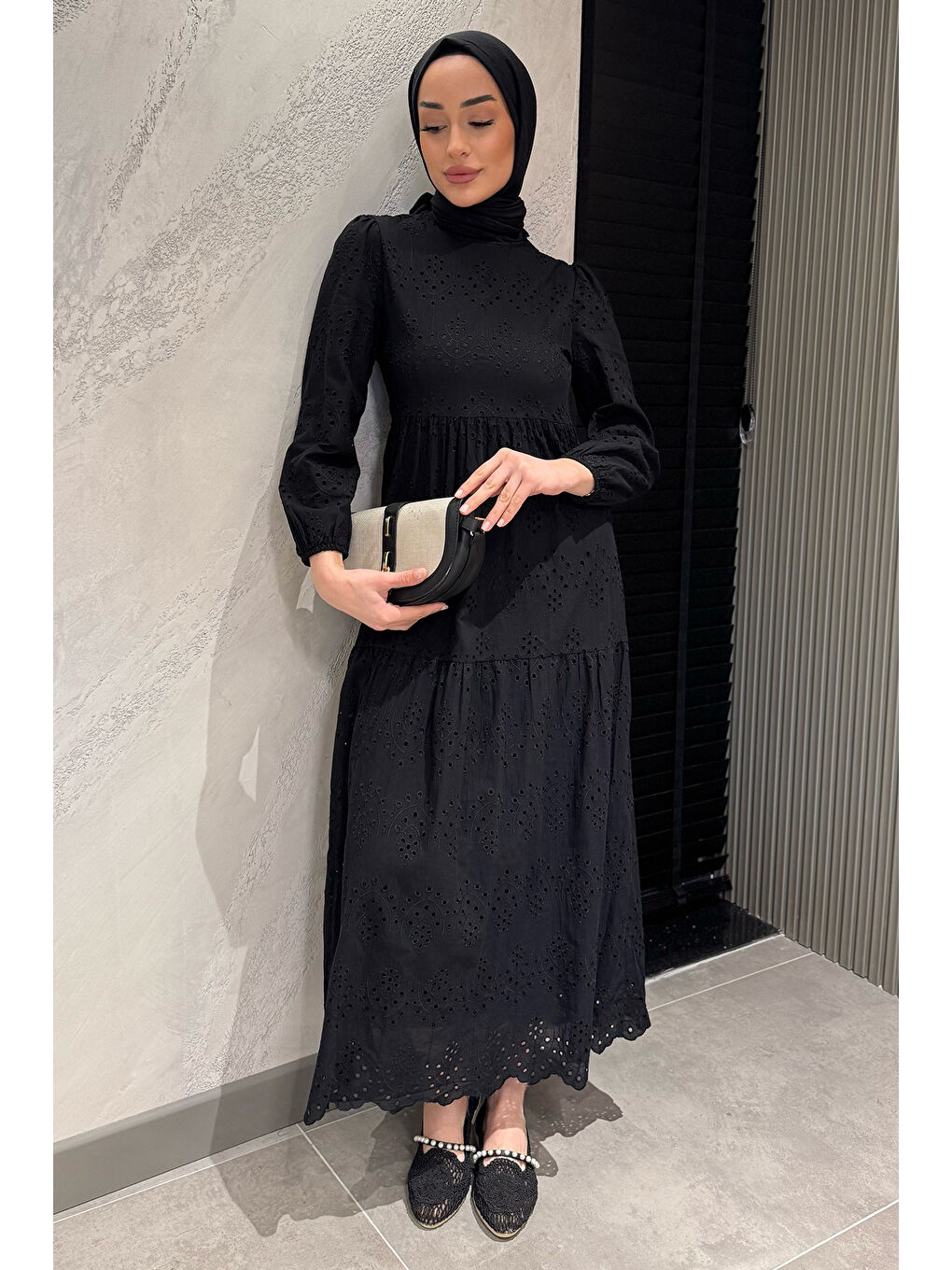 Siyah Kadın Bilek Lastikli Fistolu Fırfırlı Tesettür Elbise-2