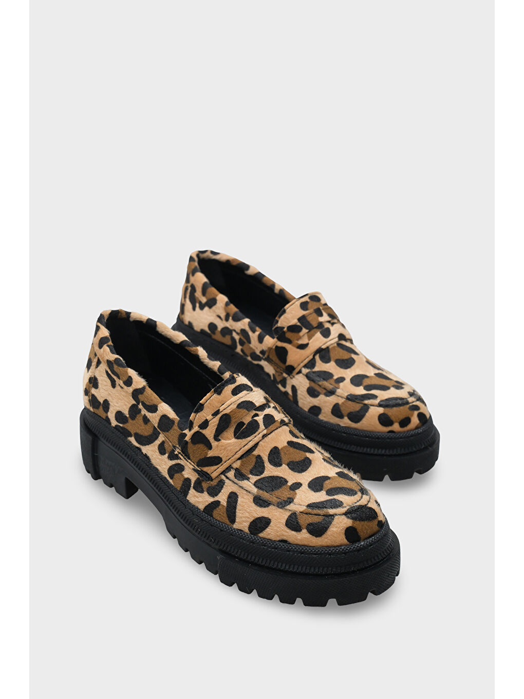 Karışık Fania Oval Burunlu Trak Tabanlı Rugan Kadın Loafer-1