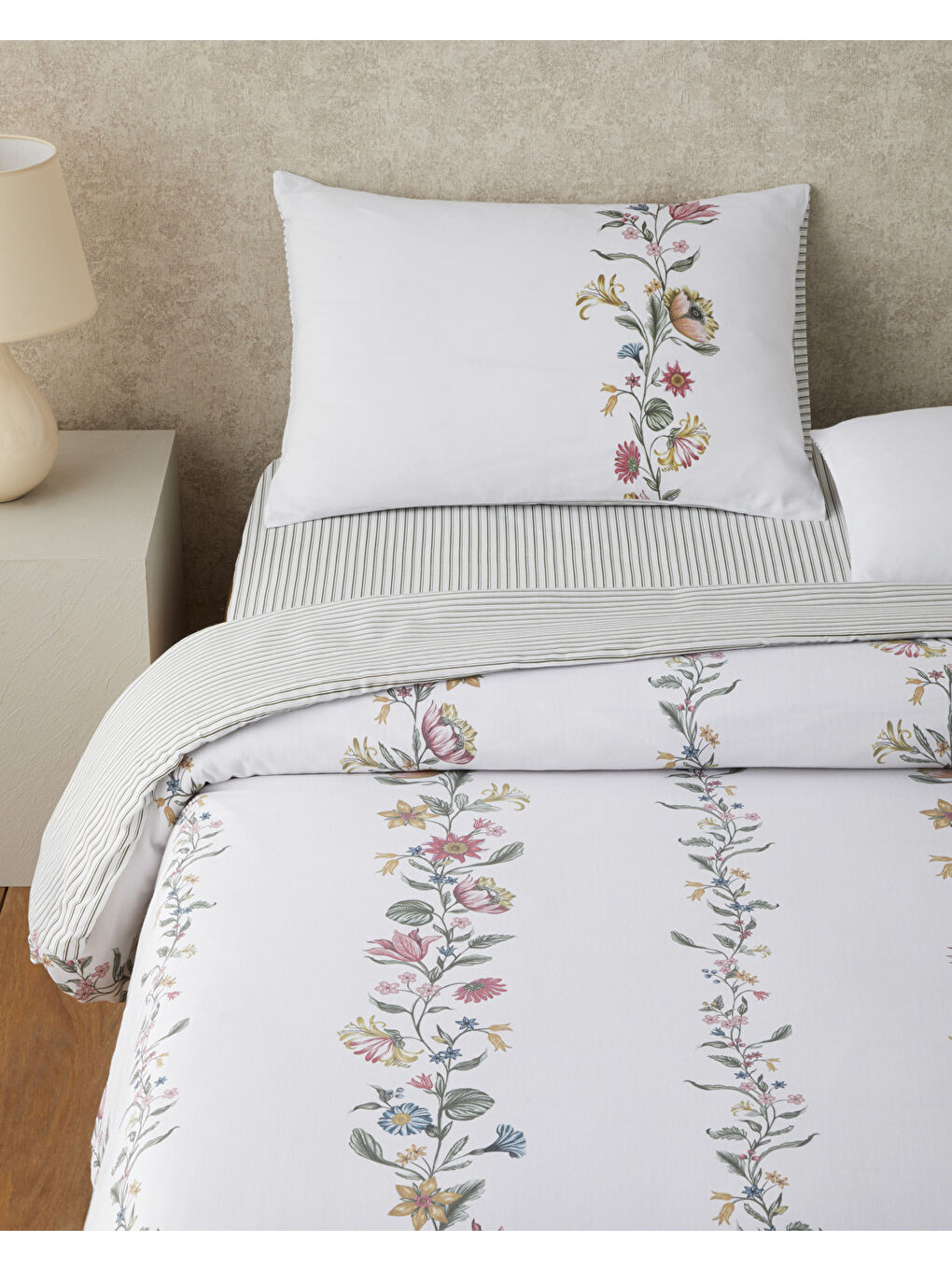 Fioreline Dijital Baskılı Kolay Ütülenir Çift Kişilik Nevresim Takımı 200x220 cm Yeşil-Sarı-1