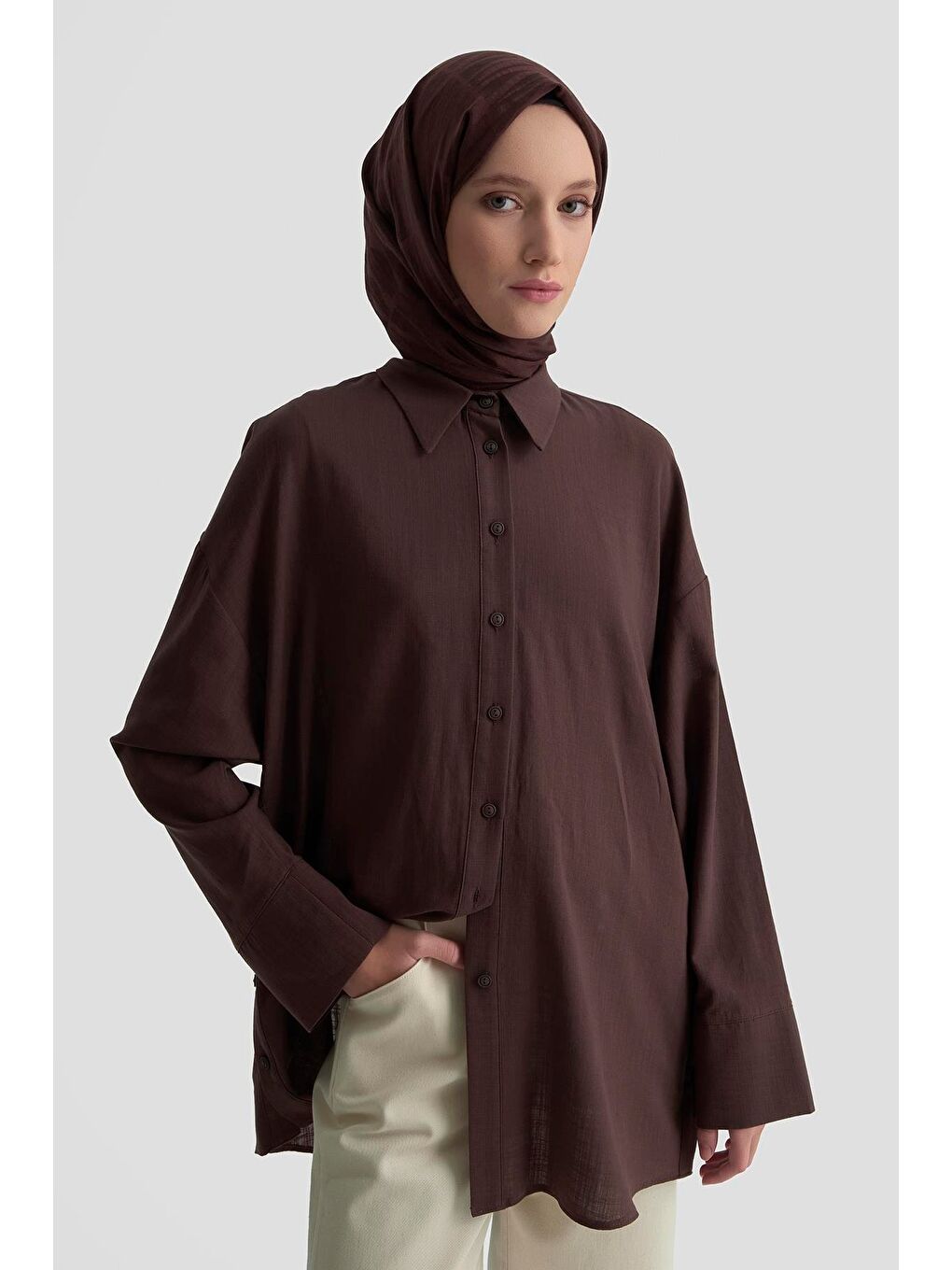 Düğme Detaylı Gömlek 25Kd1108 Kahverengi-3