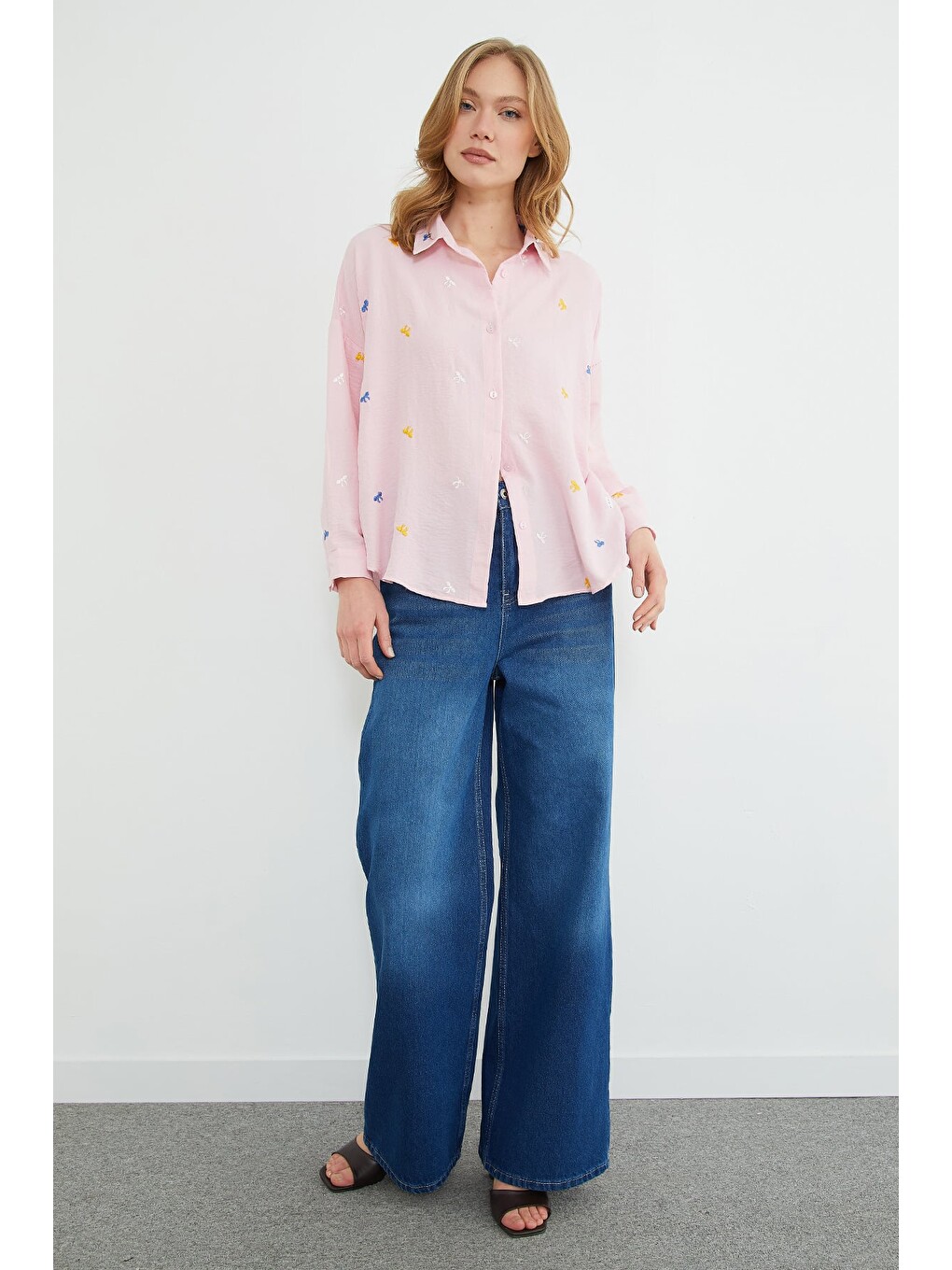 Pembe Fiyonk Nakışlı Oversize Gömlek-2