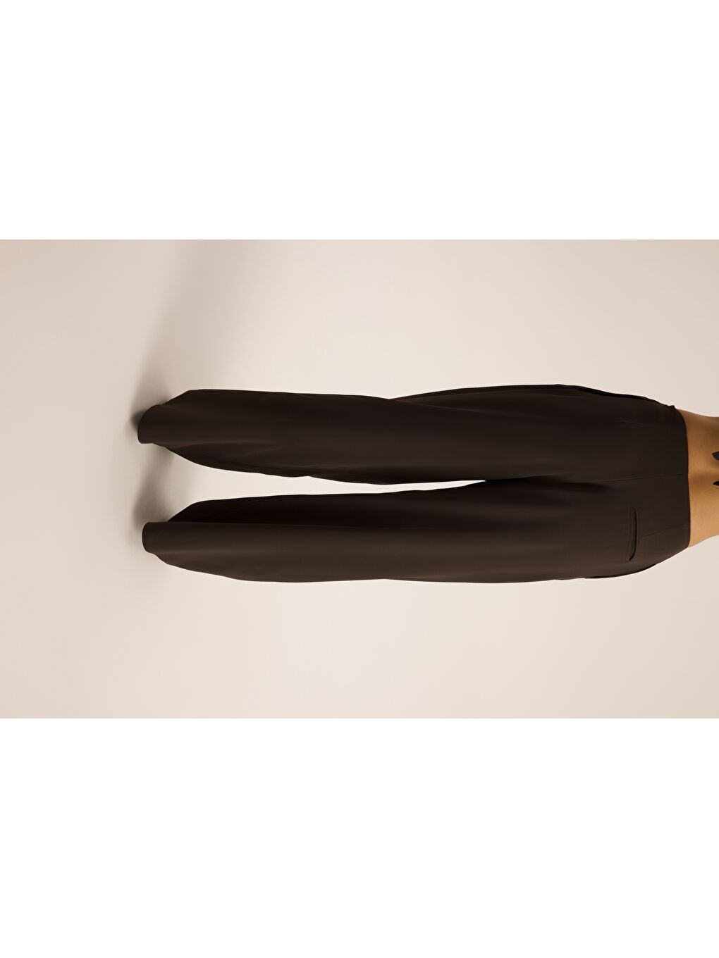 Kahverengi Loose Pile Detaylı Koyu Kahve Dökümlü Pantolon-4