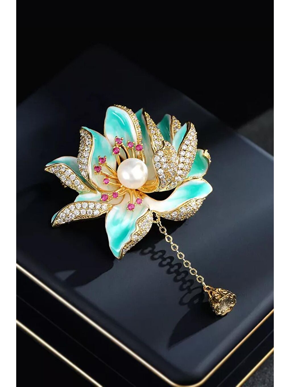 Sarı Zarif Taşlı ve Mineli Yaz Lotus Çiçeği Broş-4