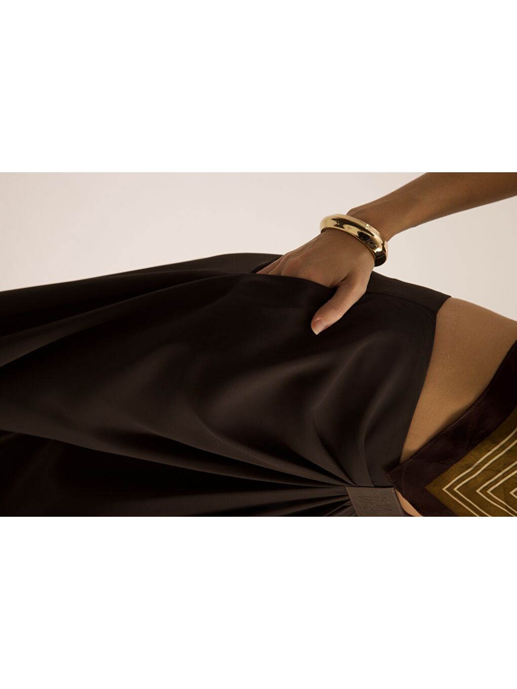 Kahverengi Loose Pile Detaylı Koyu Kahve Dökümlü Pantolon-5