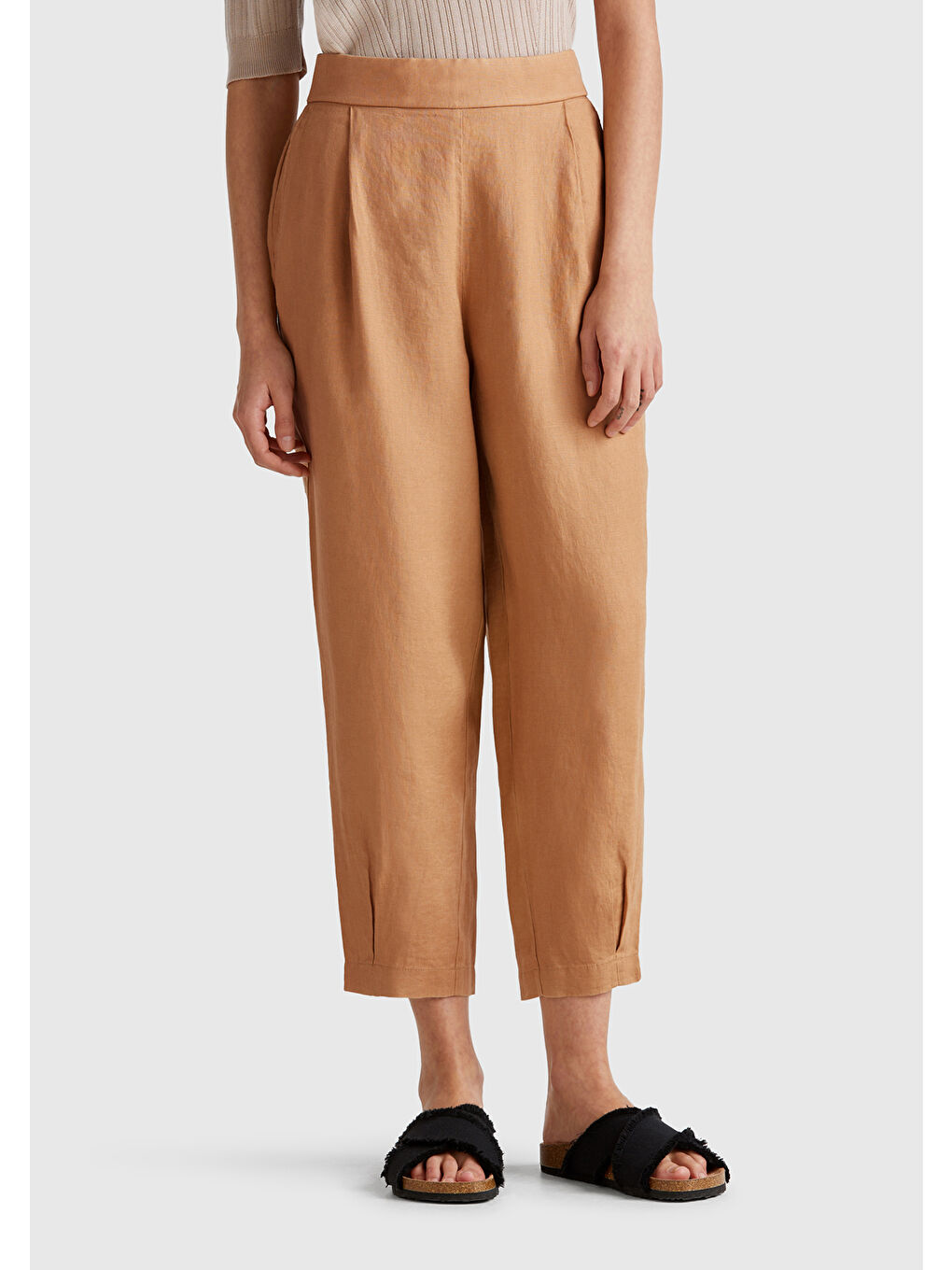 Kadın Bej %100 Keten Arka Beli Lastikli Paçası Dar Relax Fit Pantolon