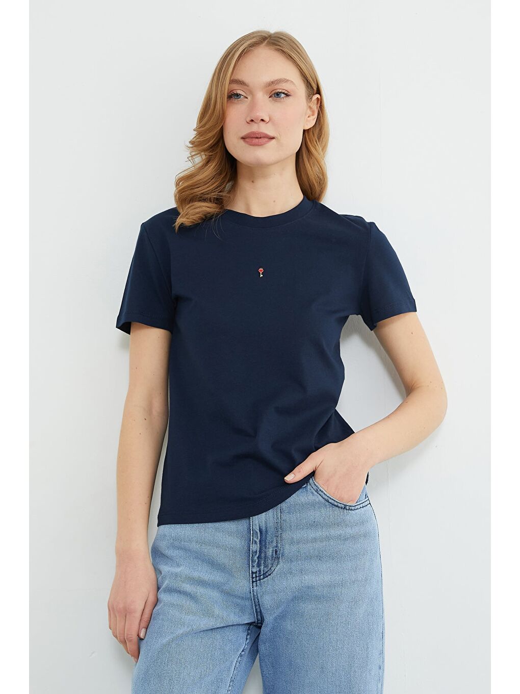 Lacivert Anahtar Aksesuarlı Bisiklet Yaka Tişört-1