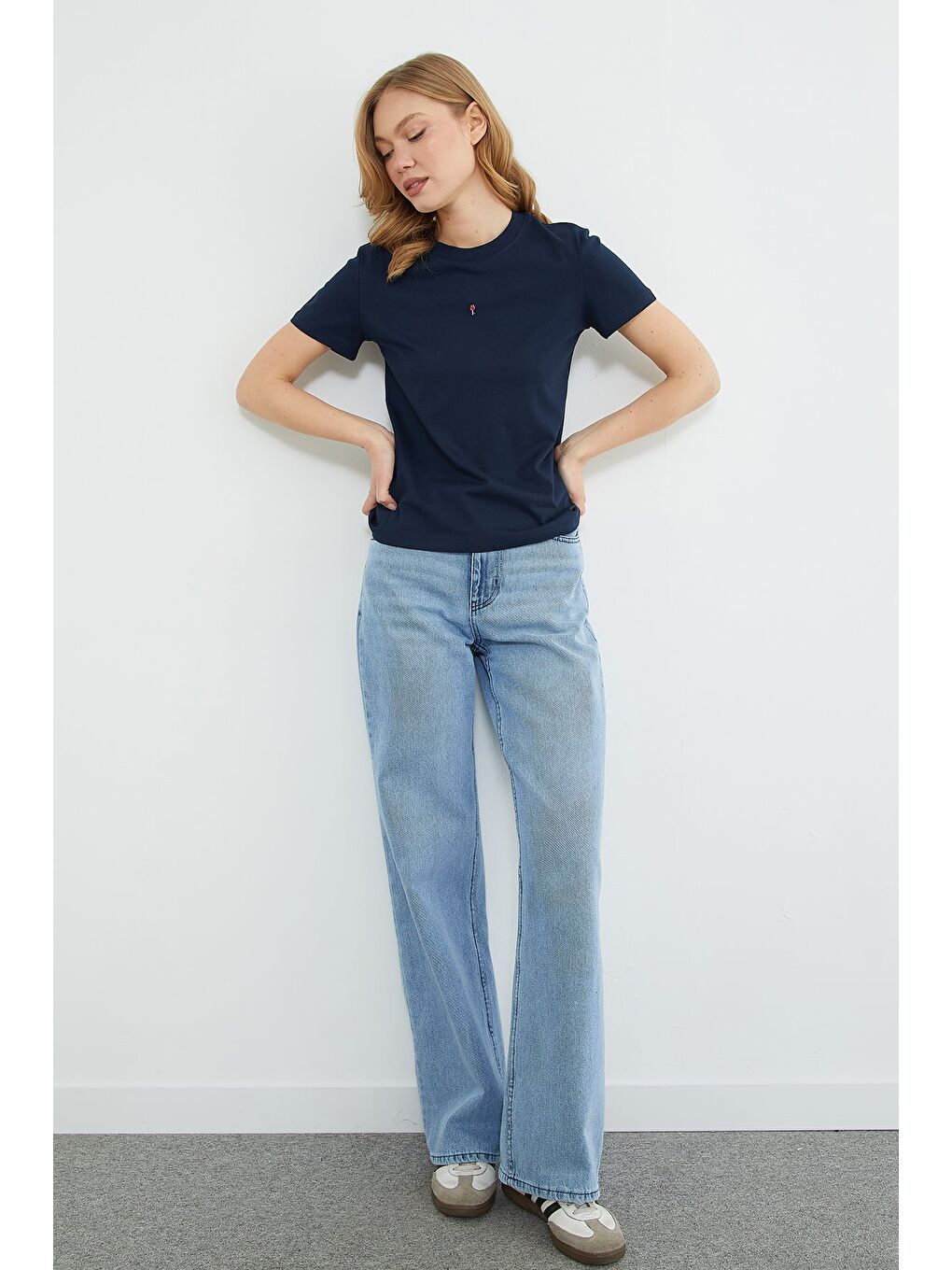 Lacivert Anahtar Aksesuarlı Bisiklet Yaka Tişört-2